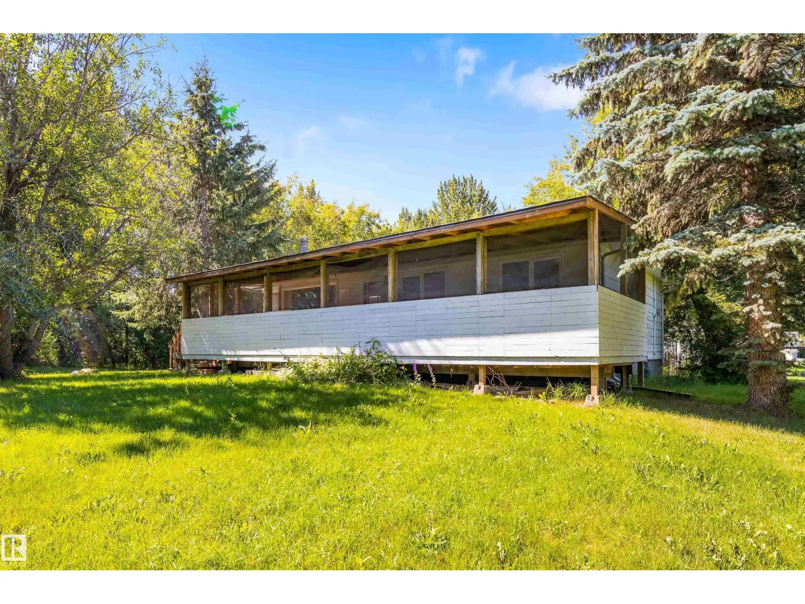 1700 LAKESIDE DR