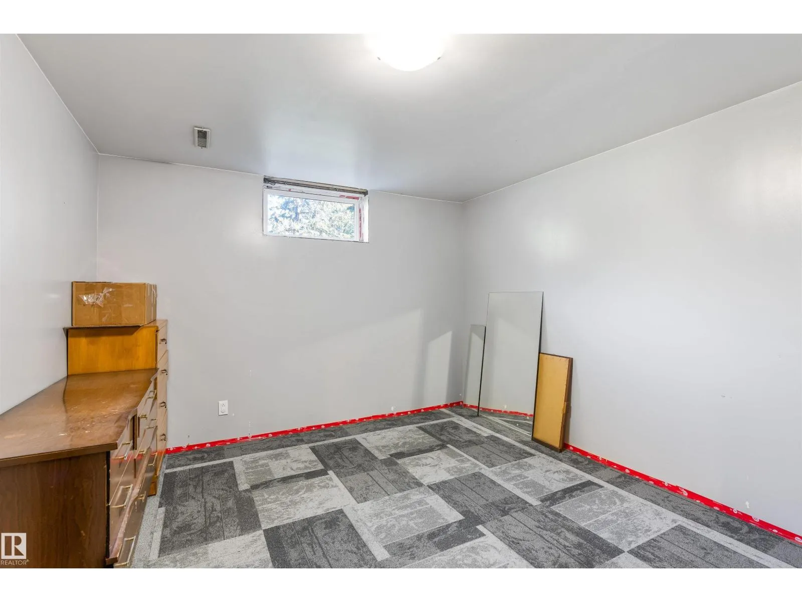 1700 LAKESIDE DR