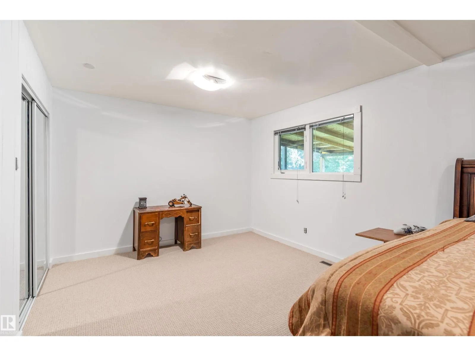 1700 LAKESIDE DR