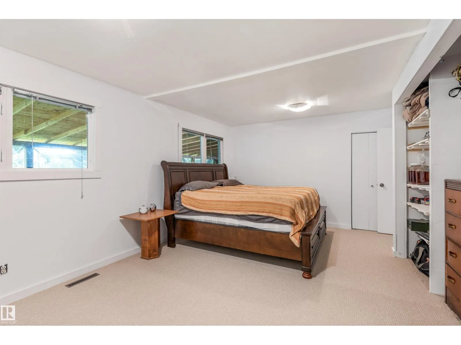 1700 LAKESIDE DR