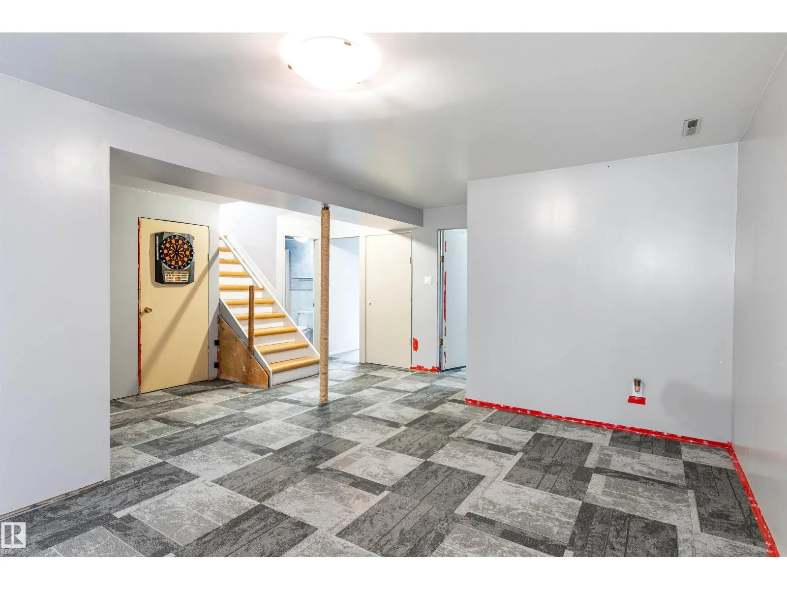 1700 LAKESIDE DR