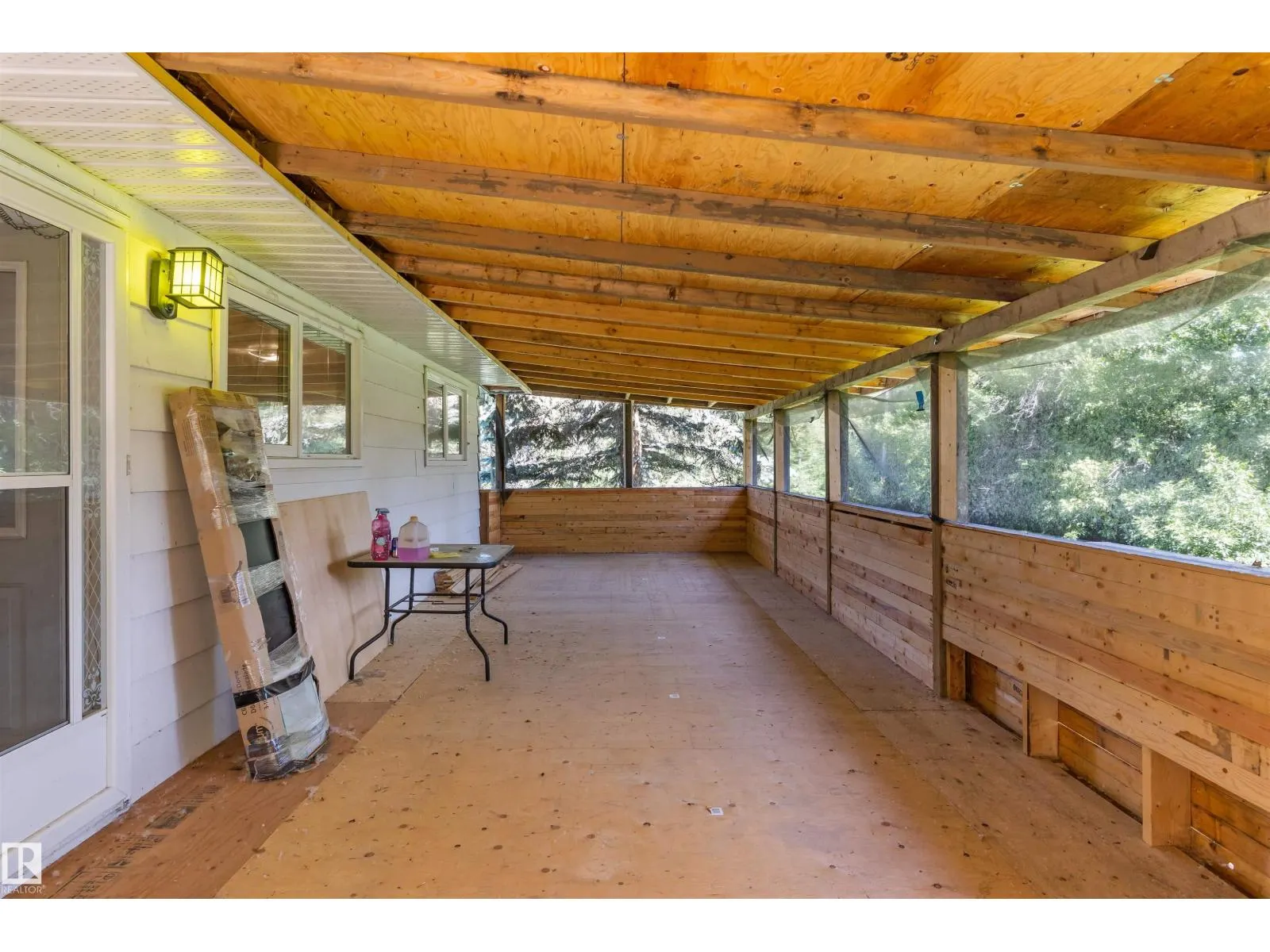 1700 LAKESIDE DR