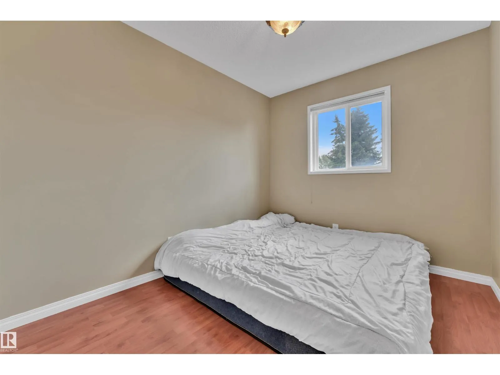 18615 75 AV NW