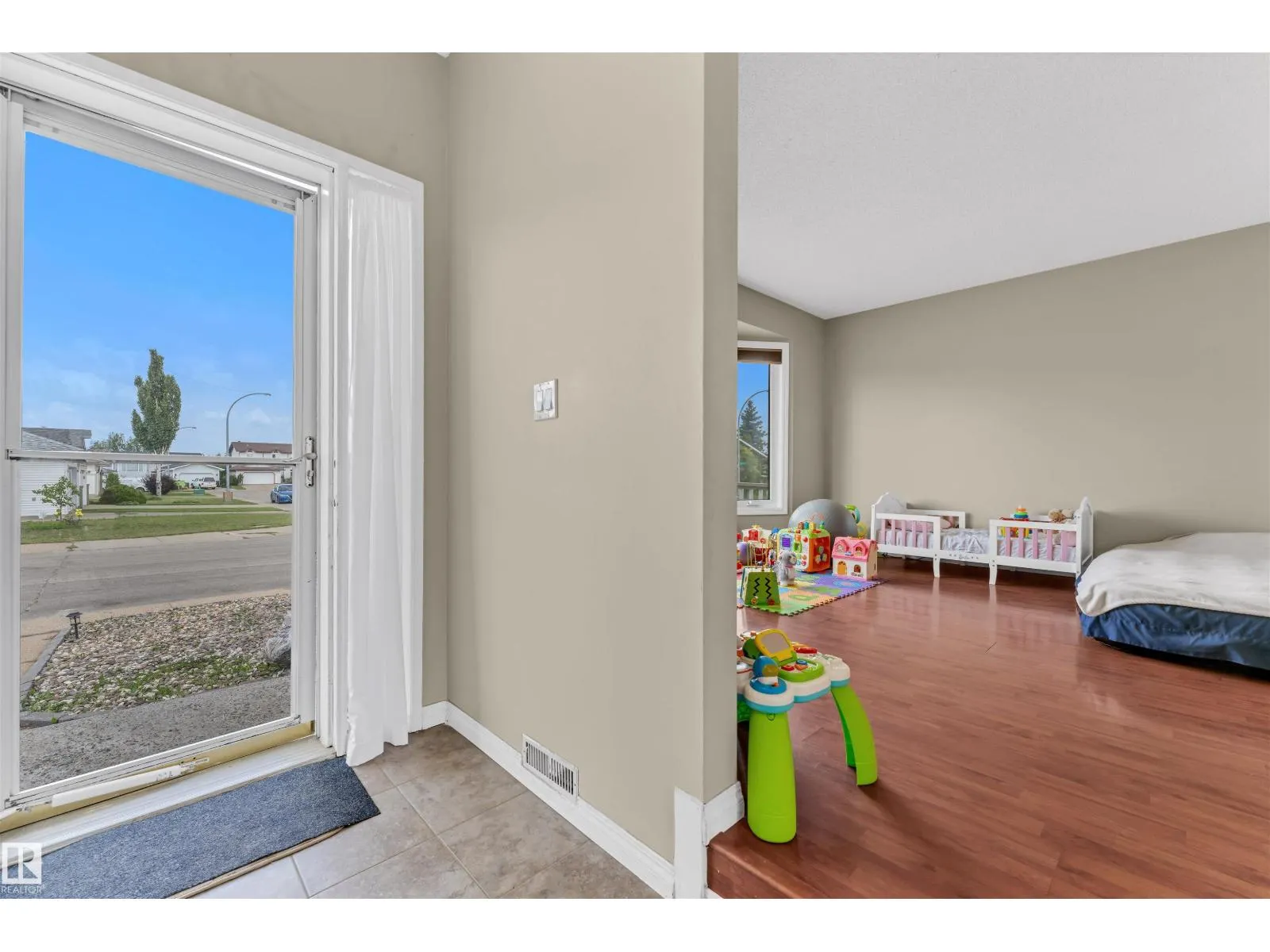 18615 75 AV NW