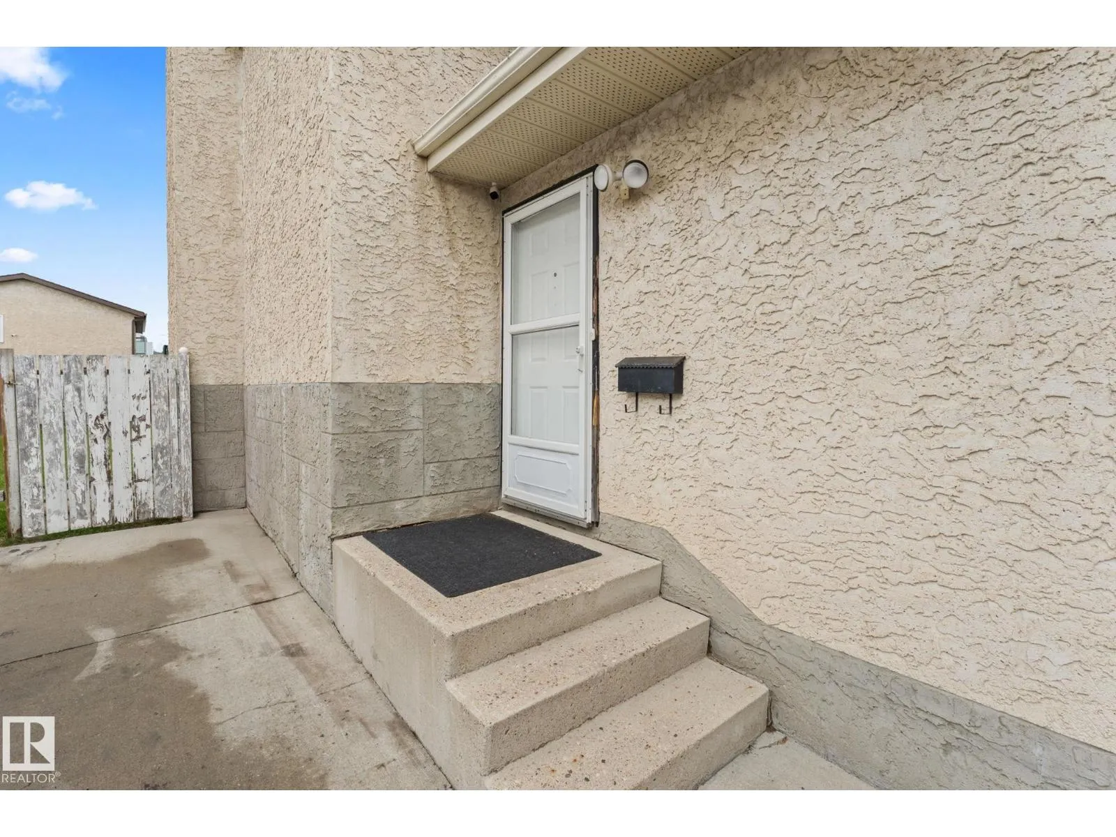 9316 177 AV NW