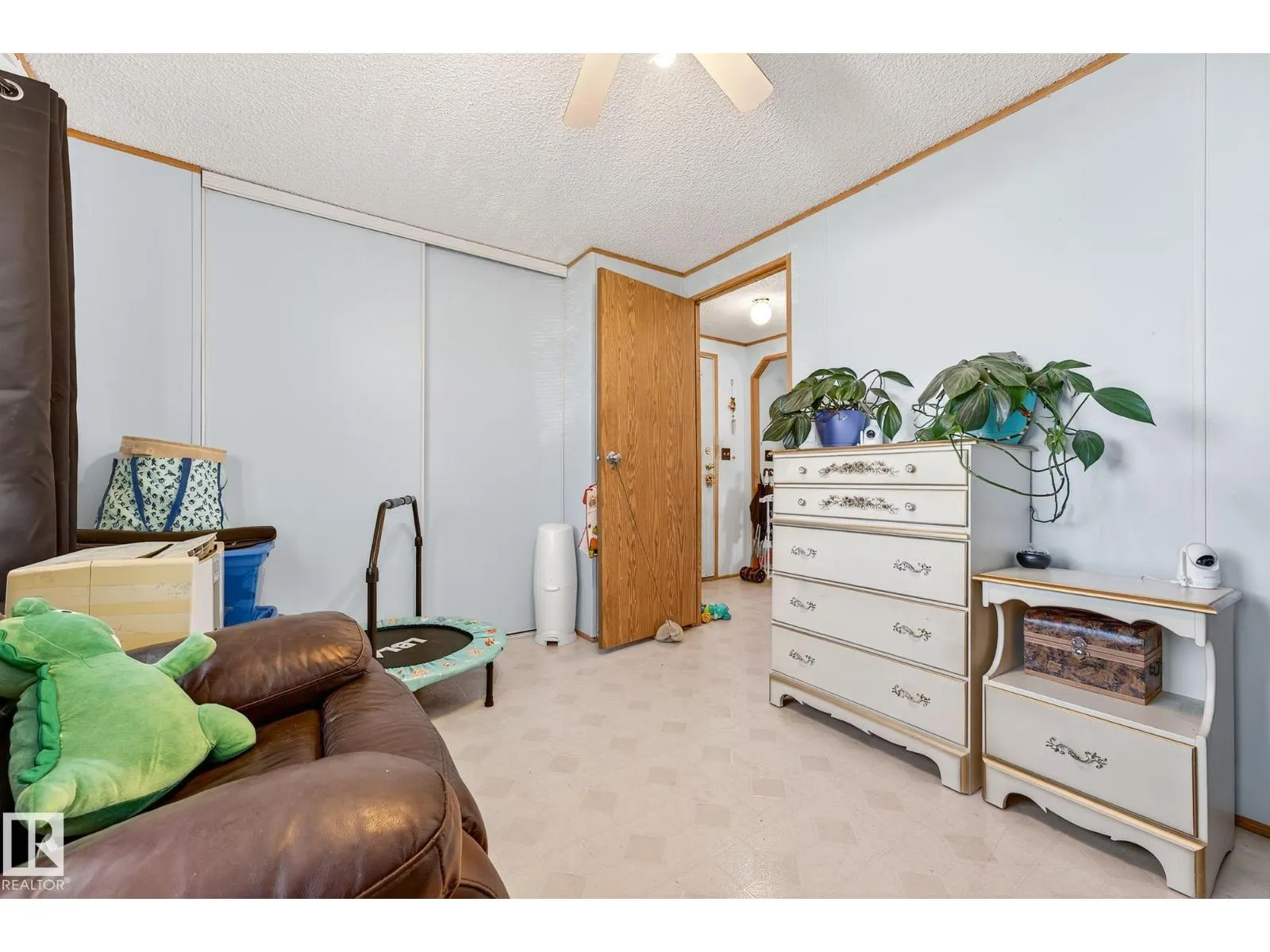 #149 3400 48 ST
