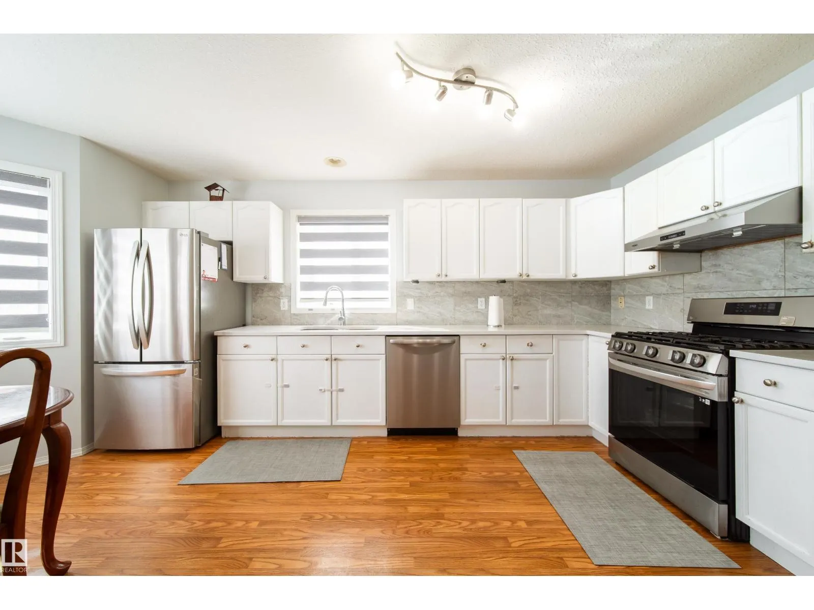 1905 36 AV NW