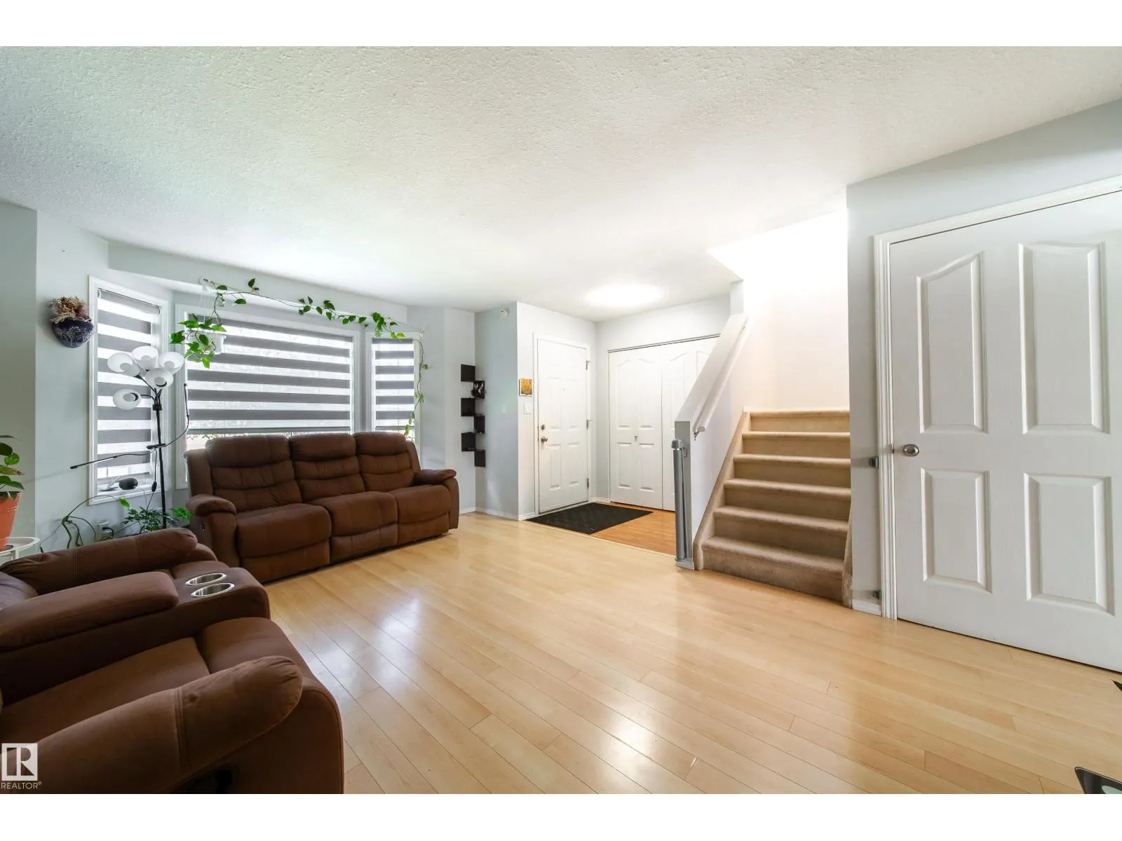 1905 36 AV NW