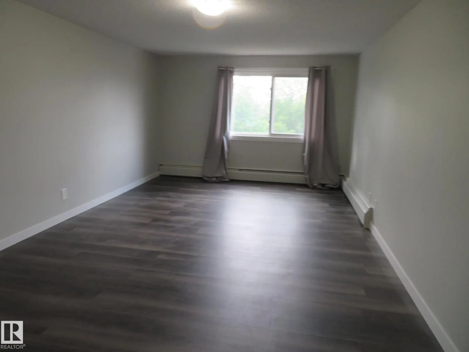 #205 7805 159 ST NW