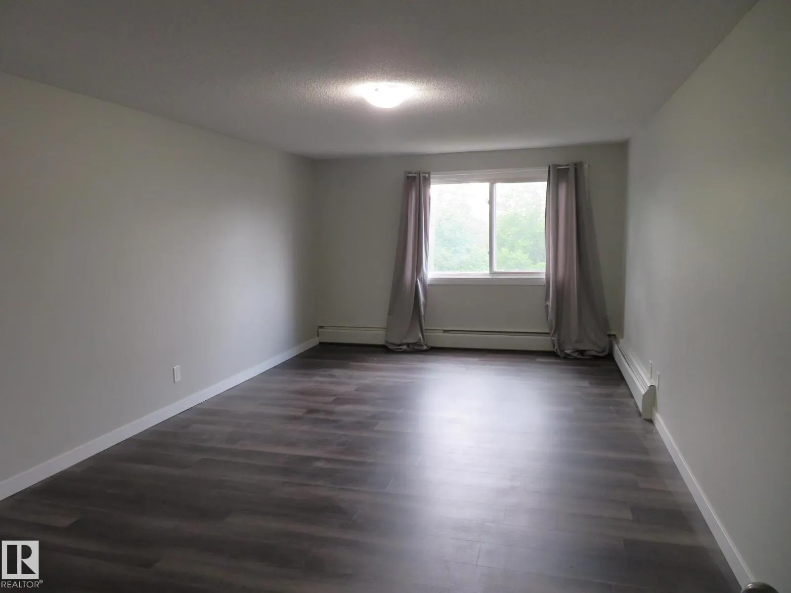 #205 7805 159 ST NW