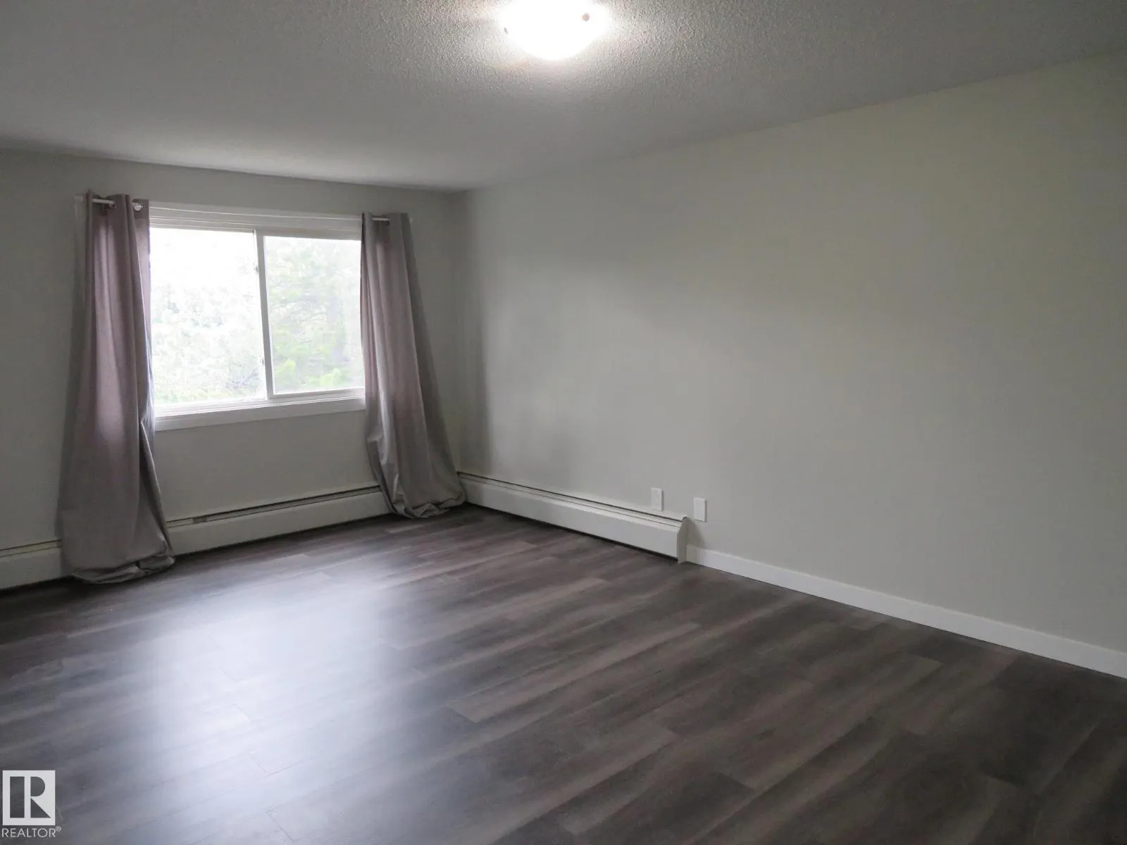#205 7805 159 ST NW