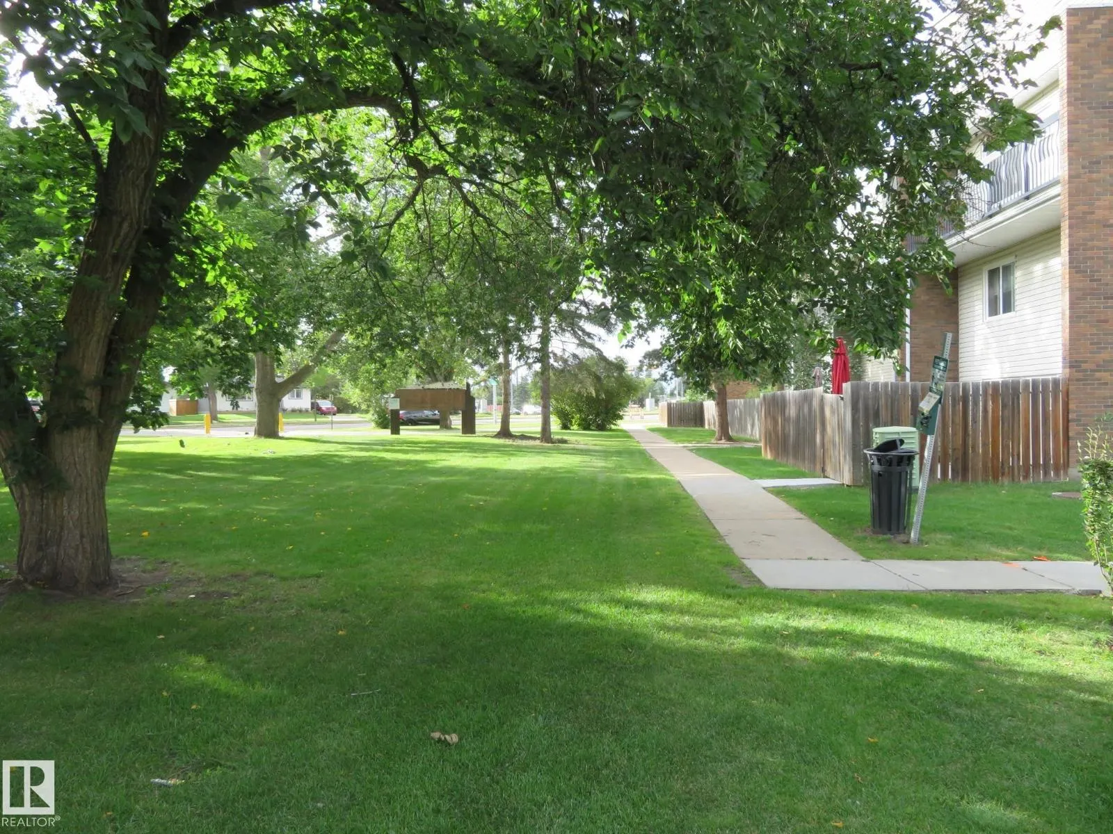 #205 7805 159 ST NW