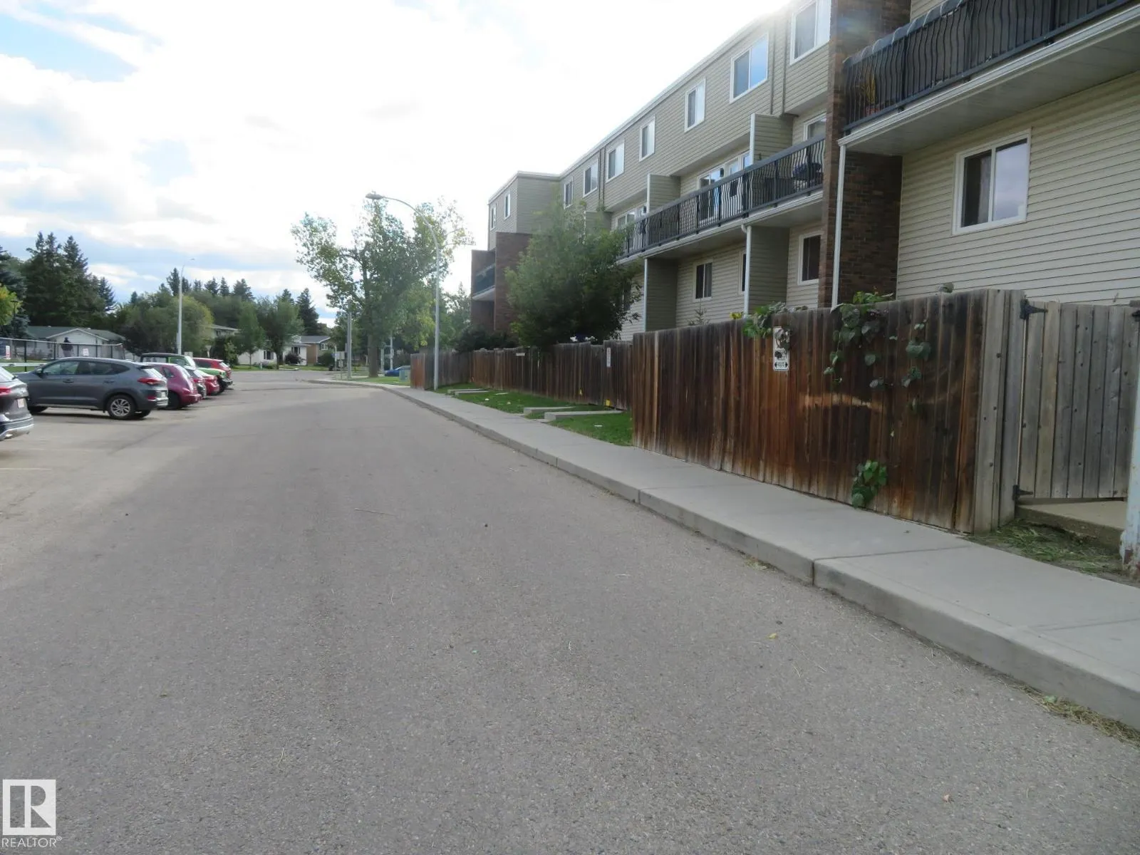 #205 7805 159 ST NW