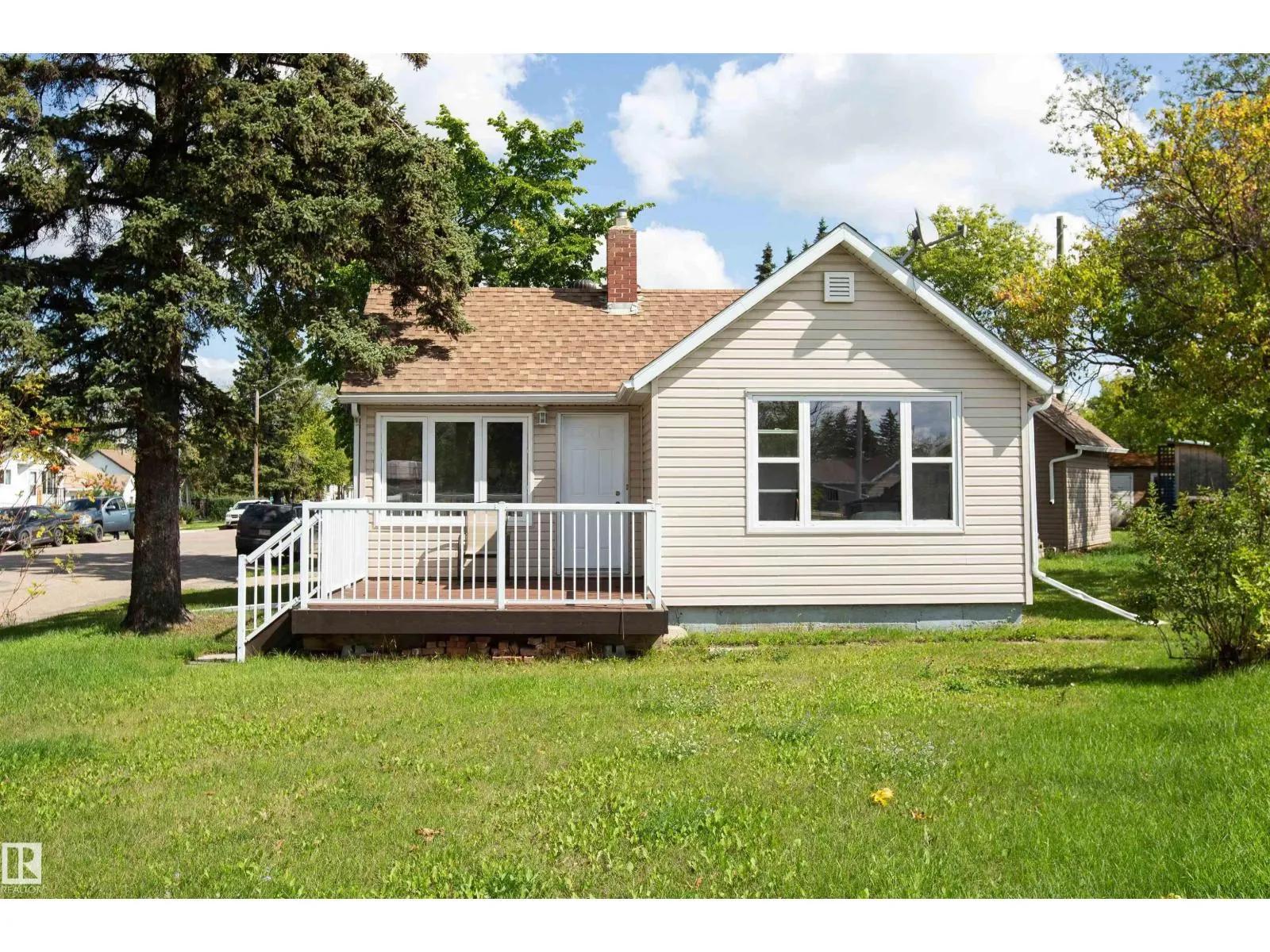 9735 106 ST
