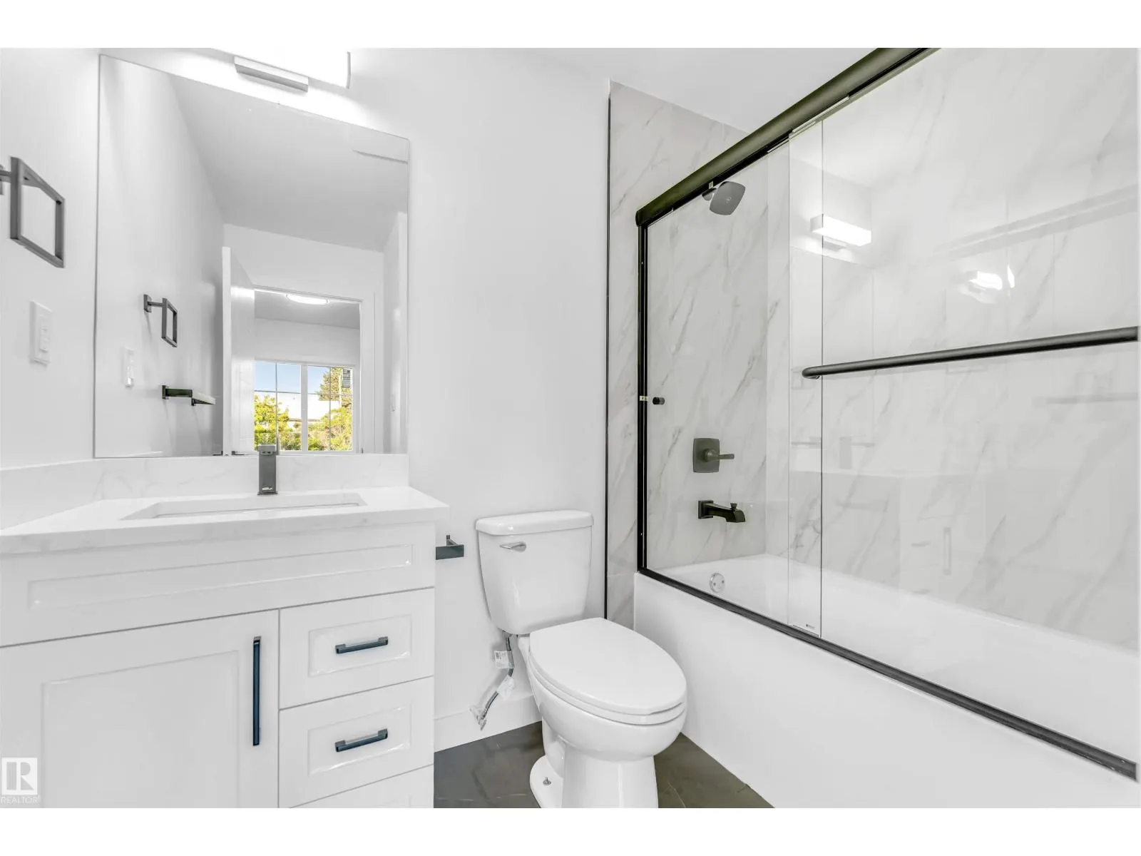 13604 139 ST NW