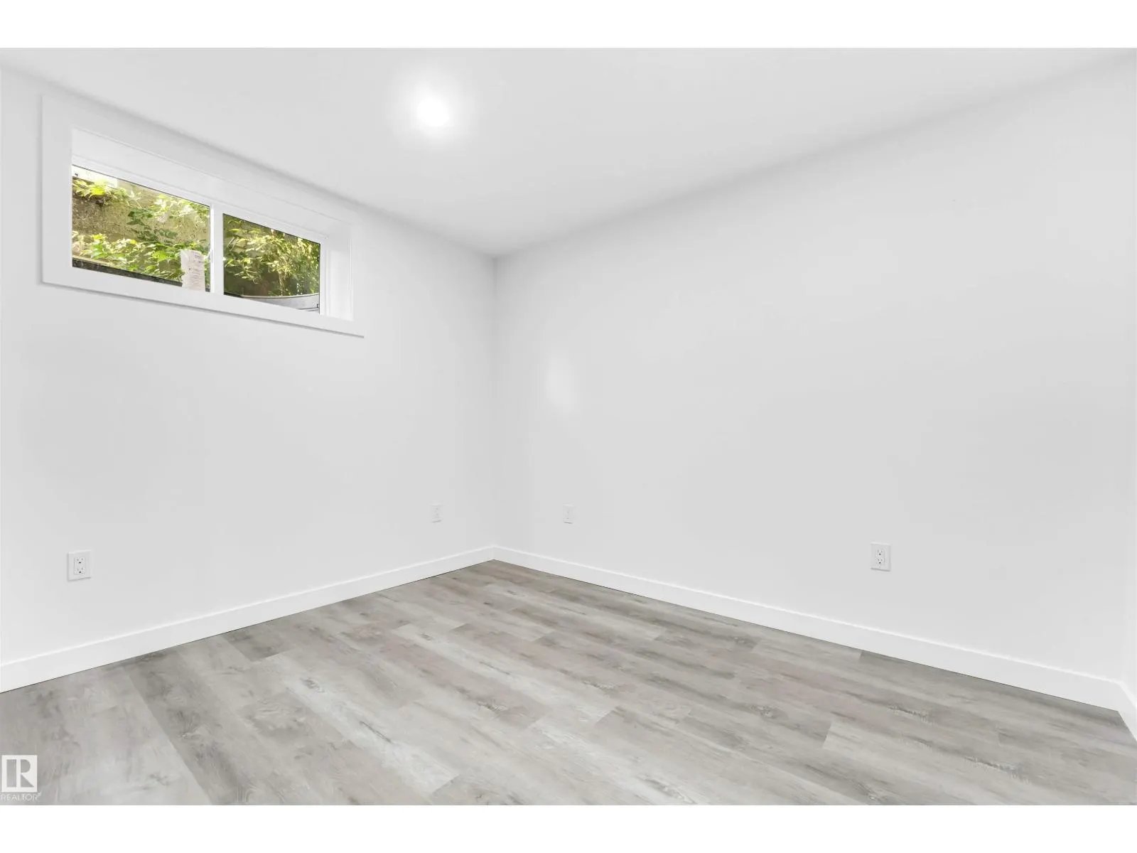 13604 139 ST NW