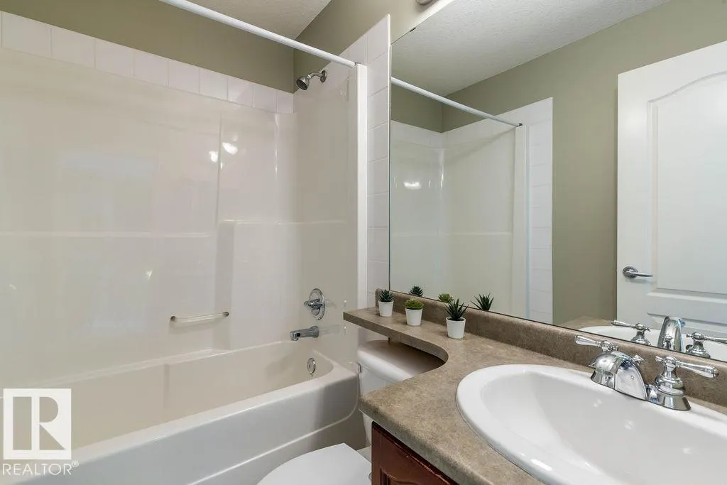 11546 11 AV SW