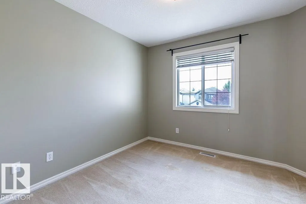 11546 11 AV SW