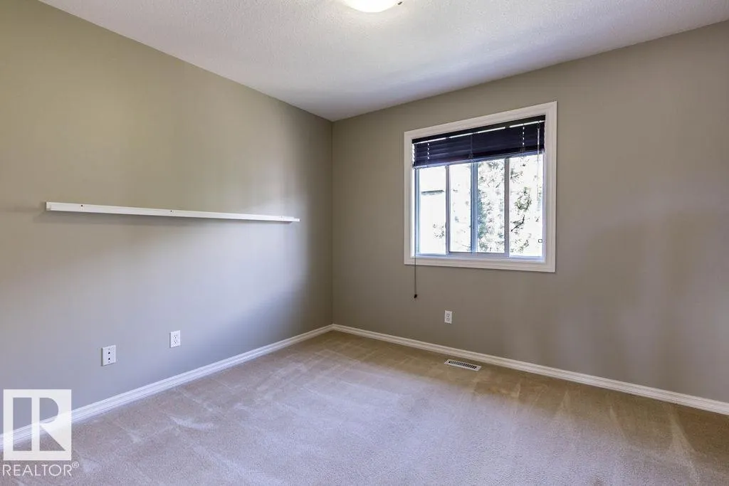 11546 11 AV SW