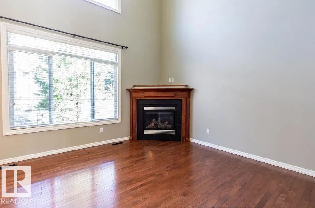 11546 11 AV SW