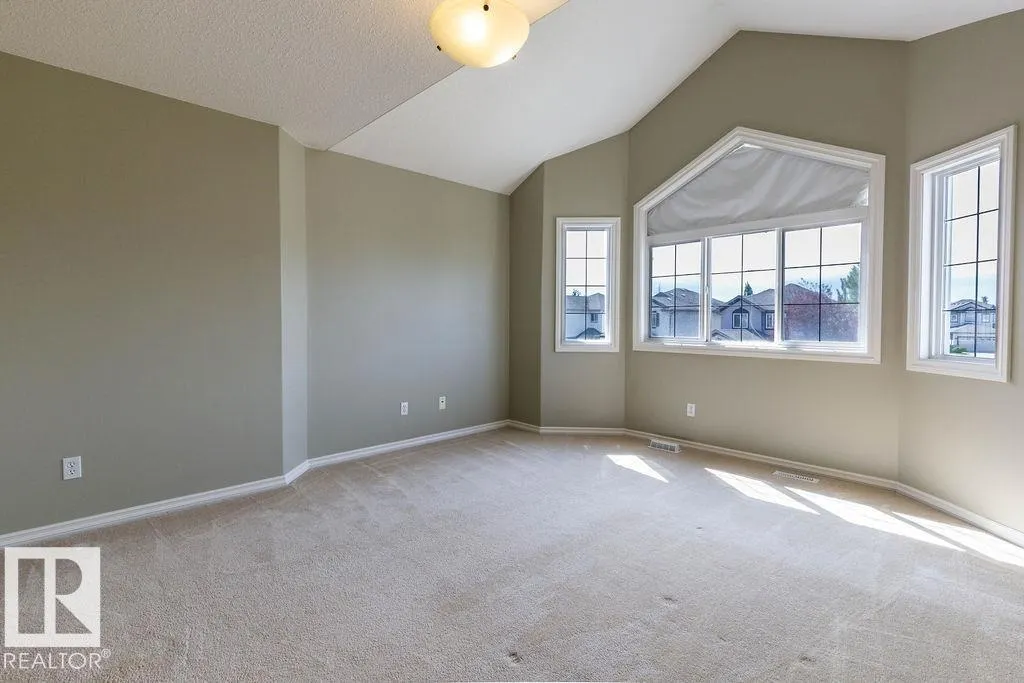 11546 11 AV SW