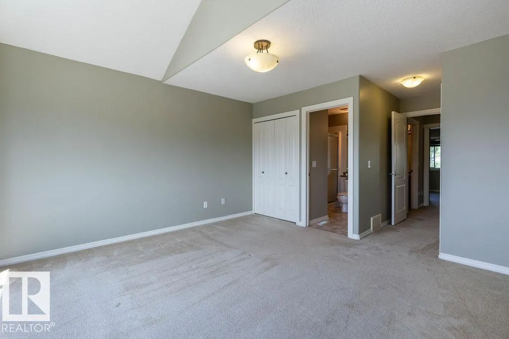 11546 11 AV SW