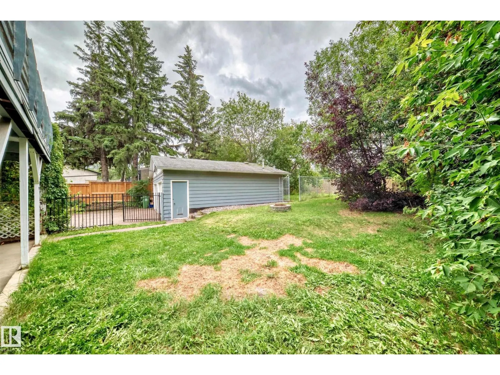 16 SCARBORO PL