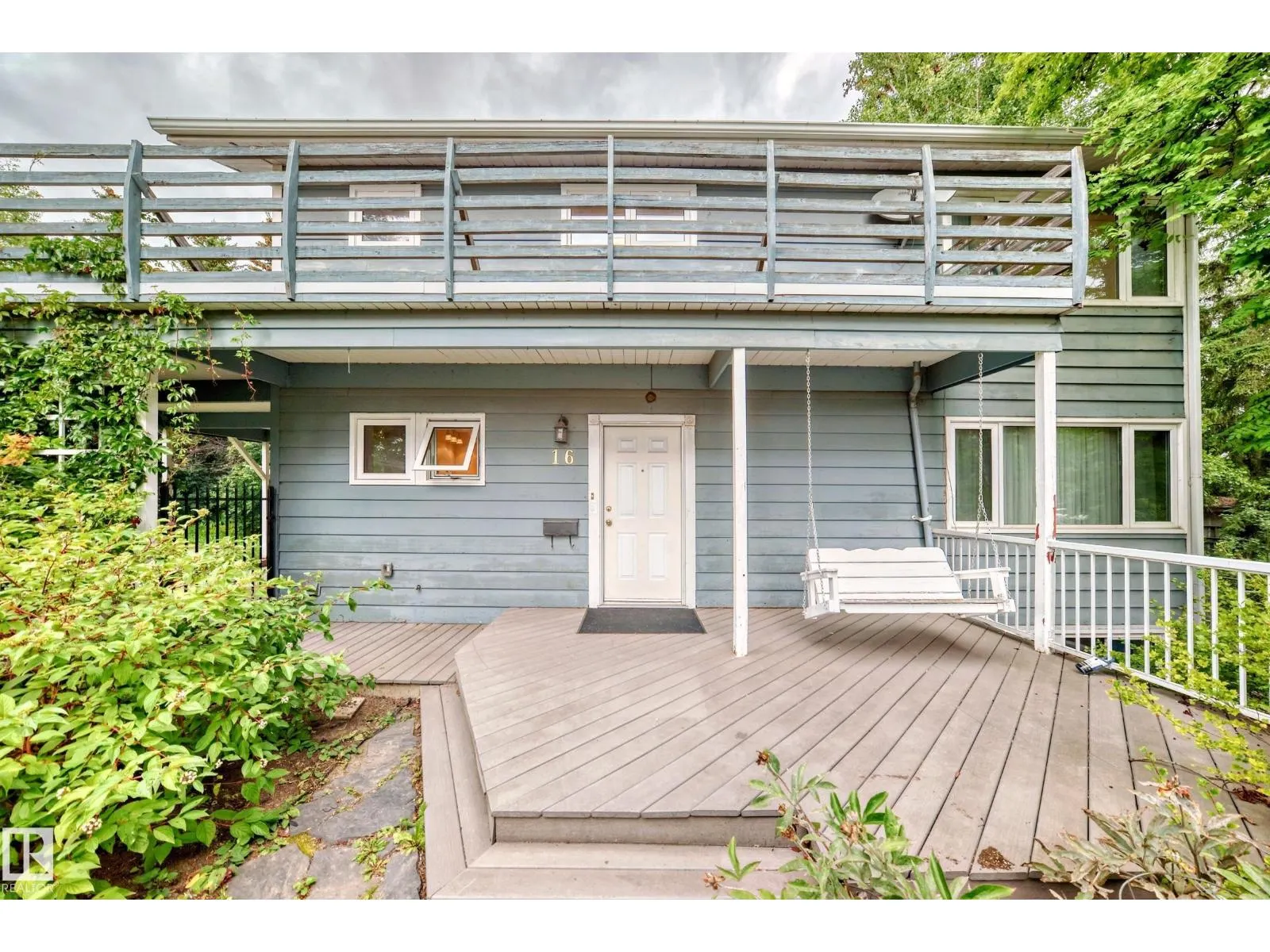 16 SCARBORO PL