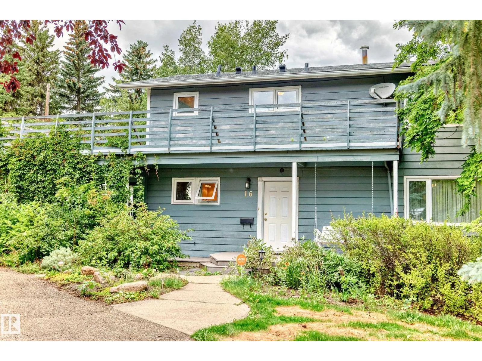 16 SCARBORO PL