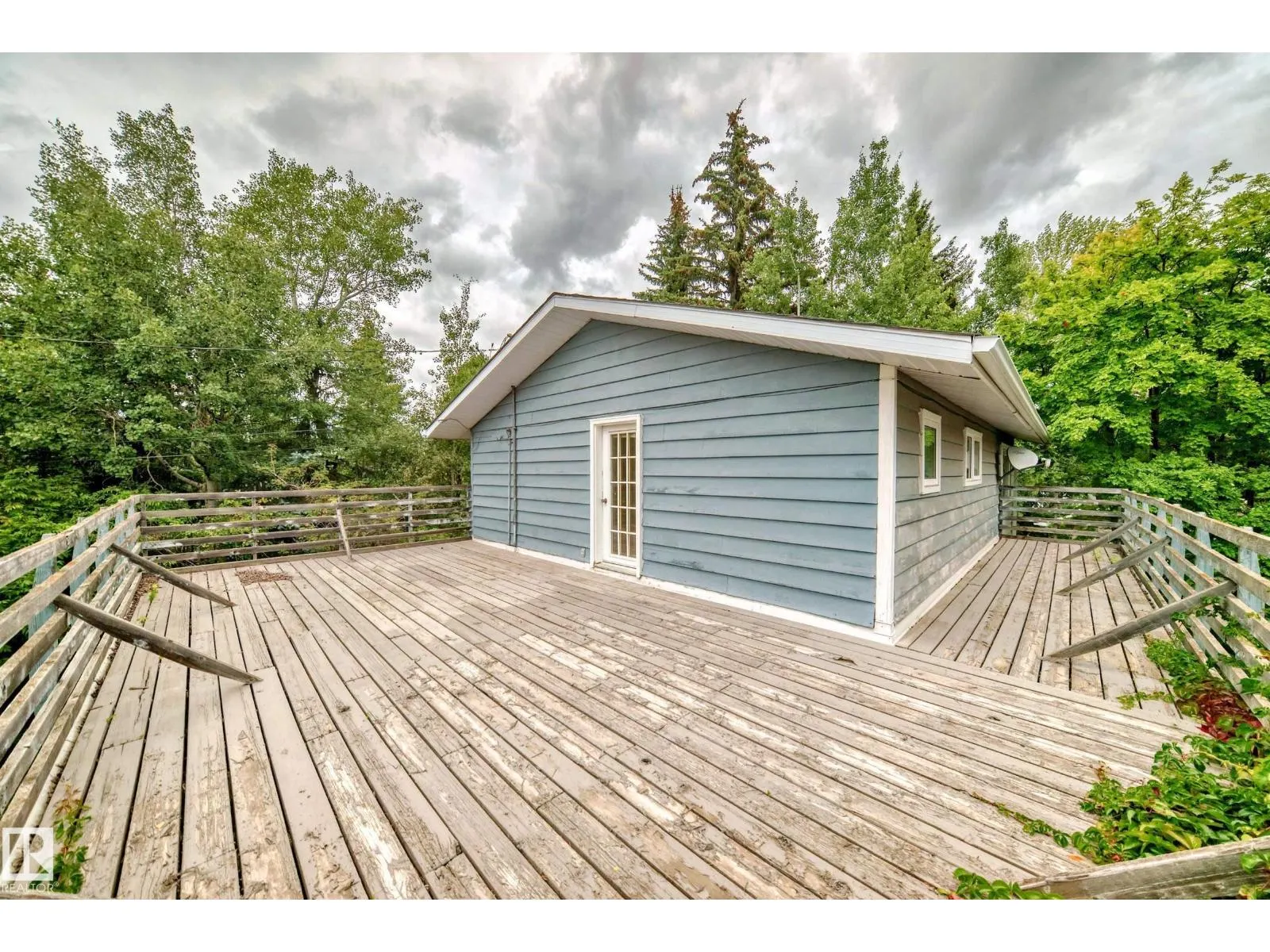 16 SCARBORO PL