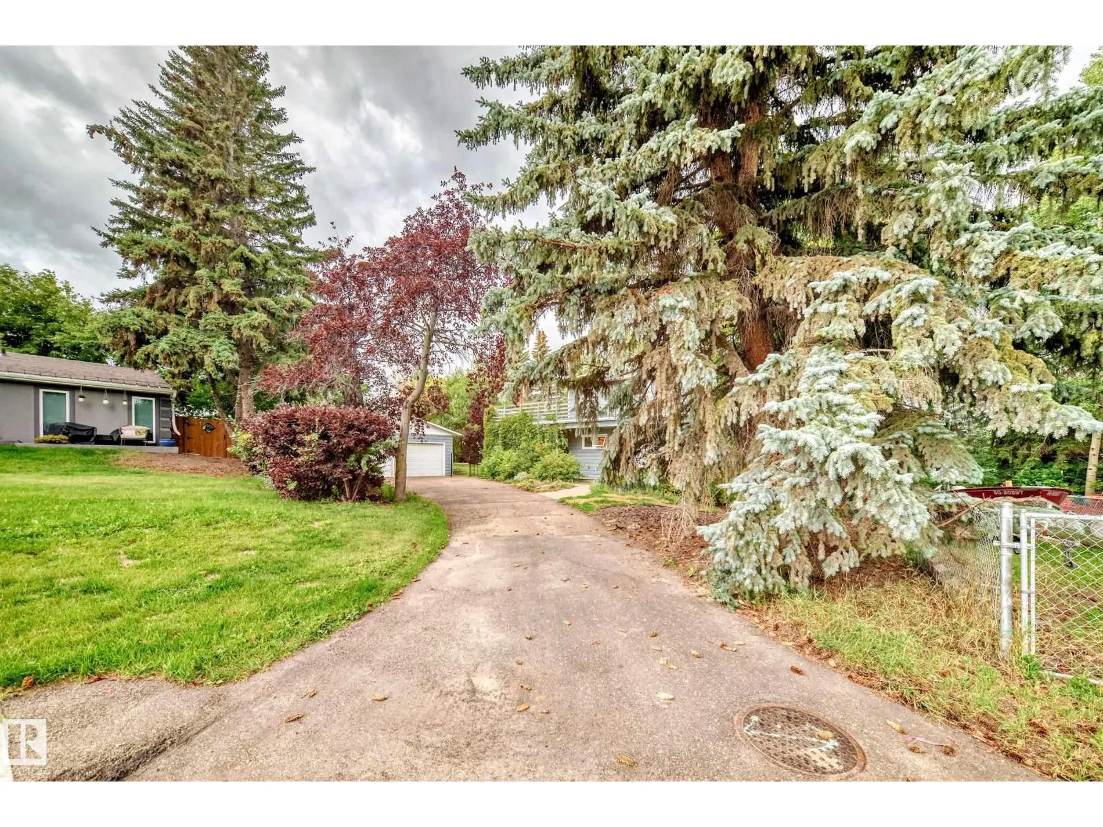 16 SCARBORO PL