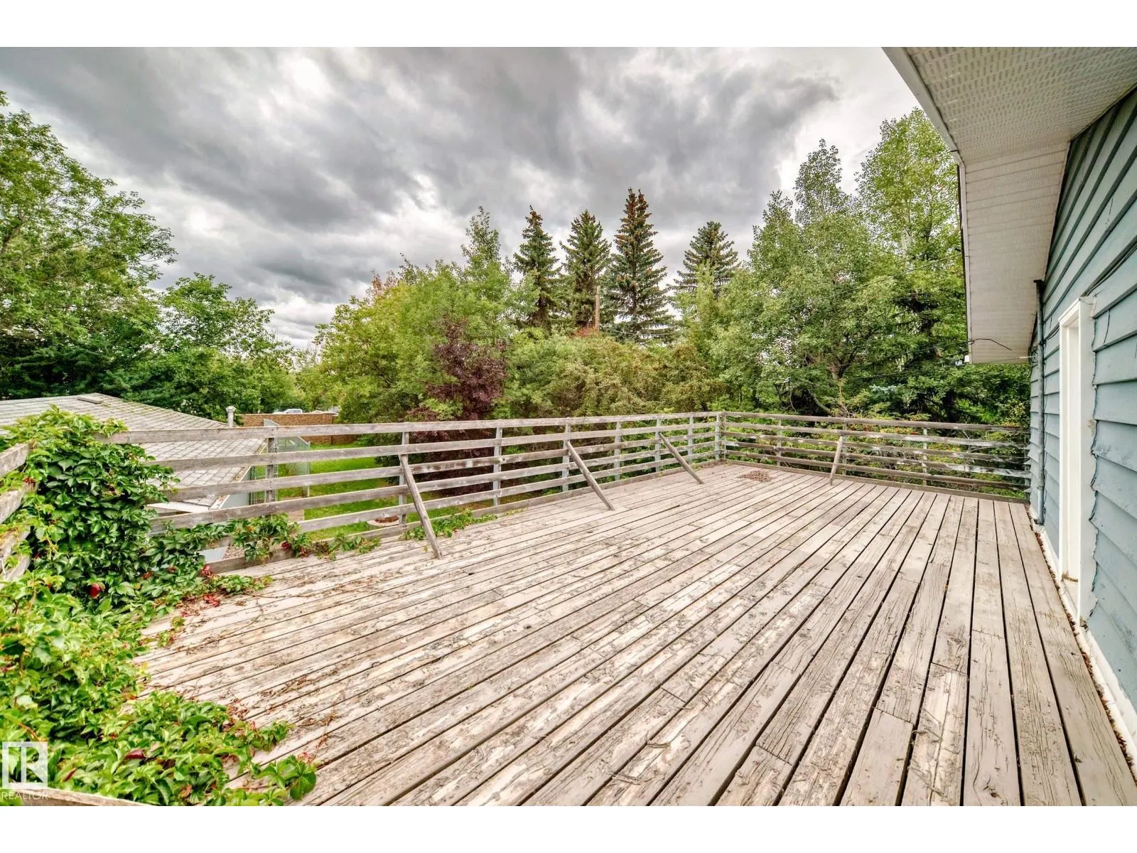 16 SCARBORO PL