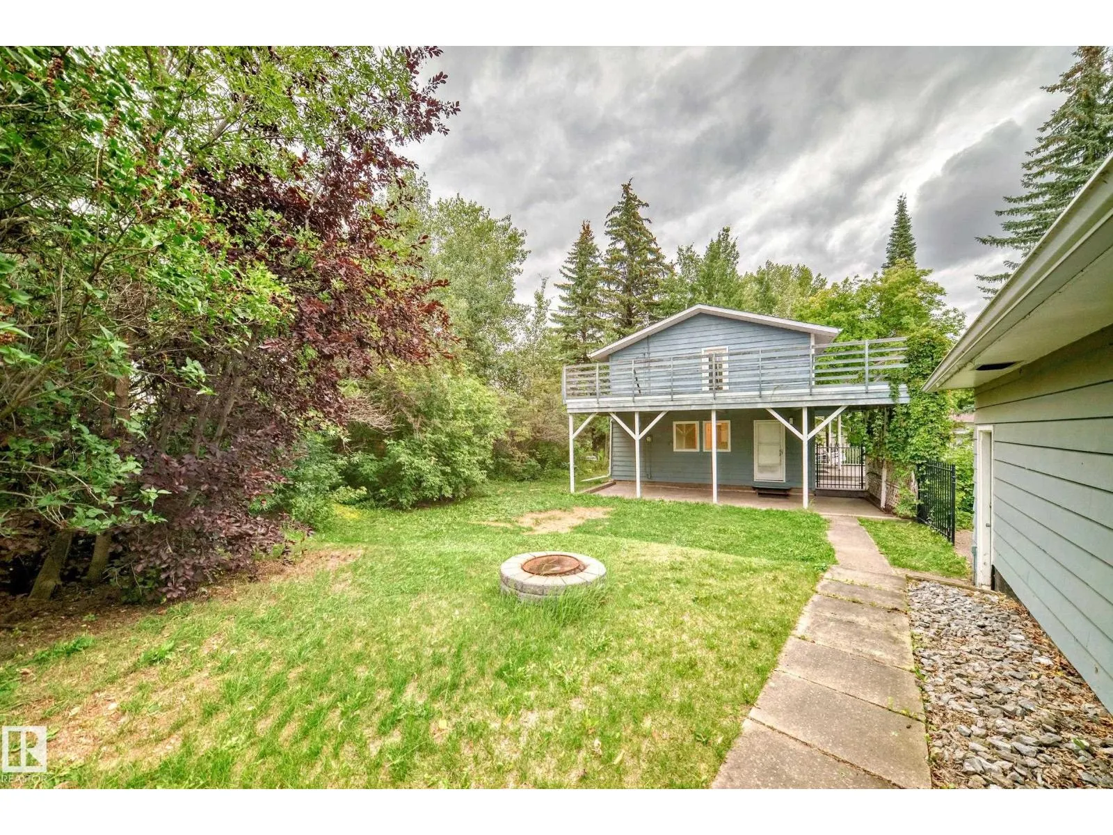 16 SCARBORO PL