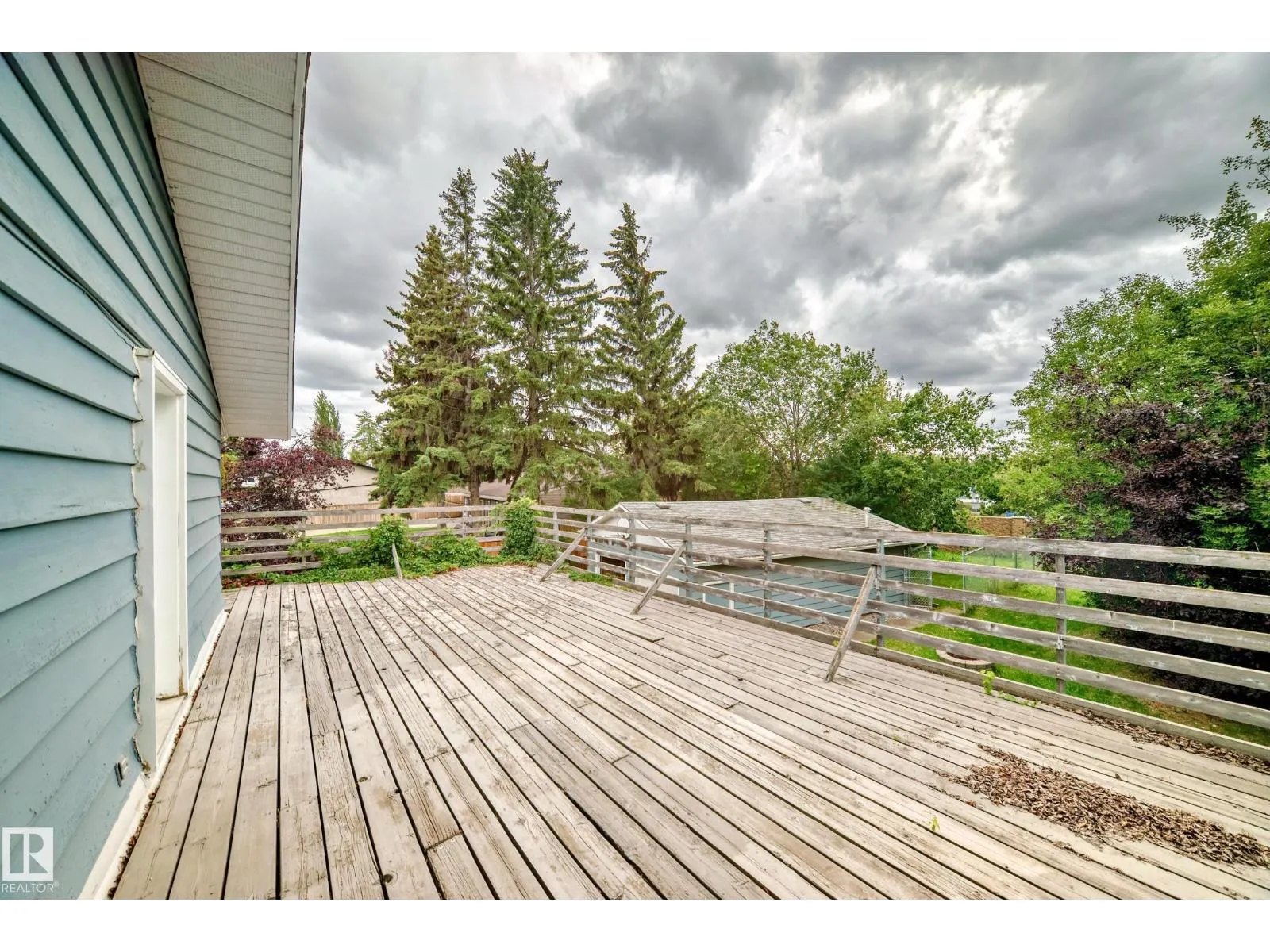 16 SCARBORO PL