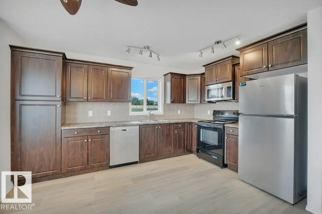 534 SONGHURST WY