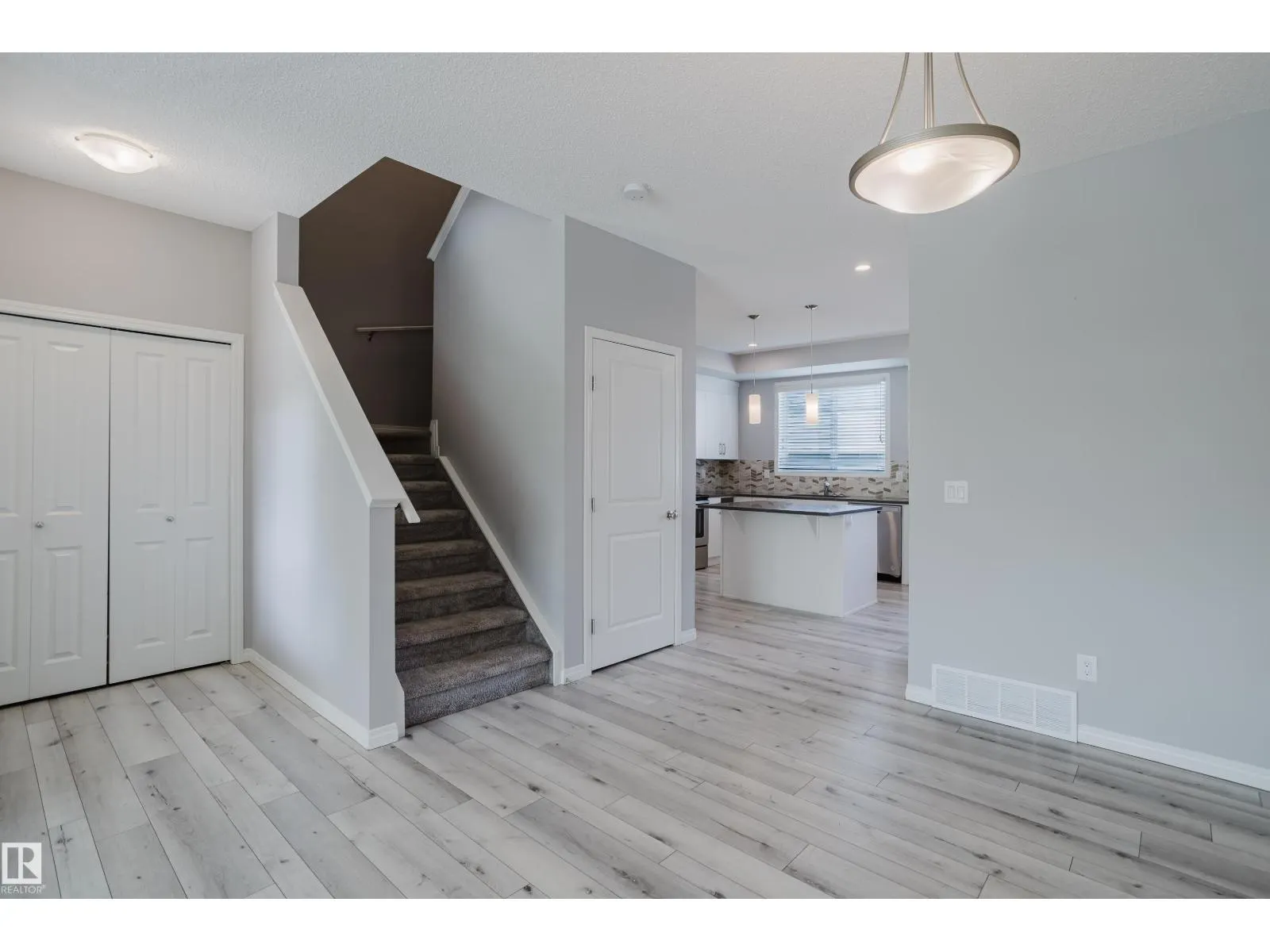 8144 CHAPPELLE WY SW
