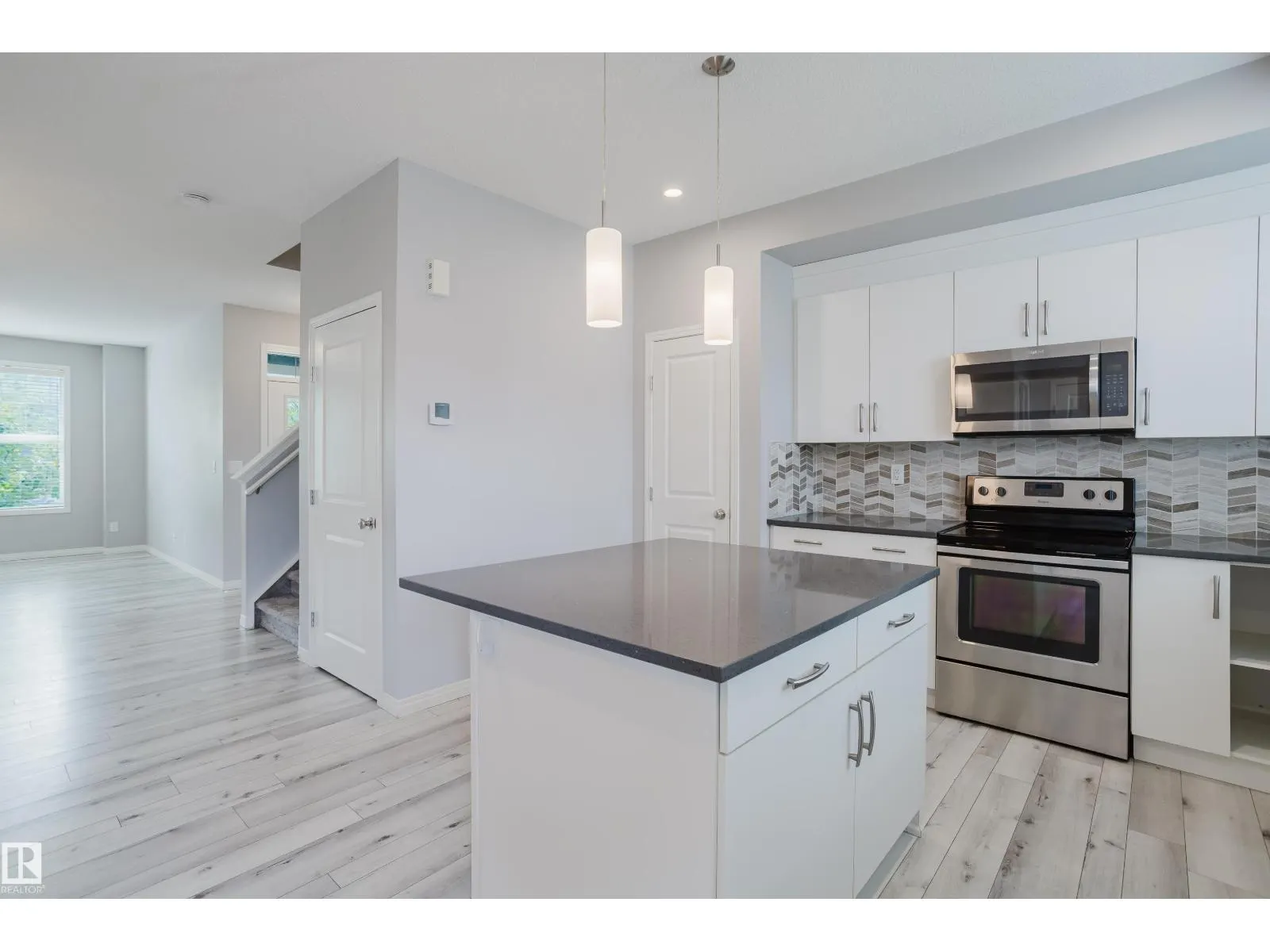 8144 CHAPPELLE WY SW