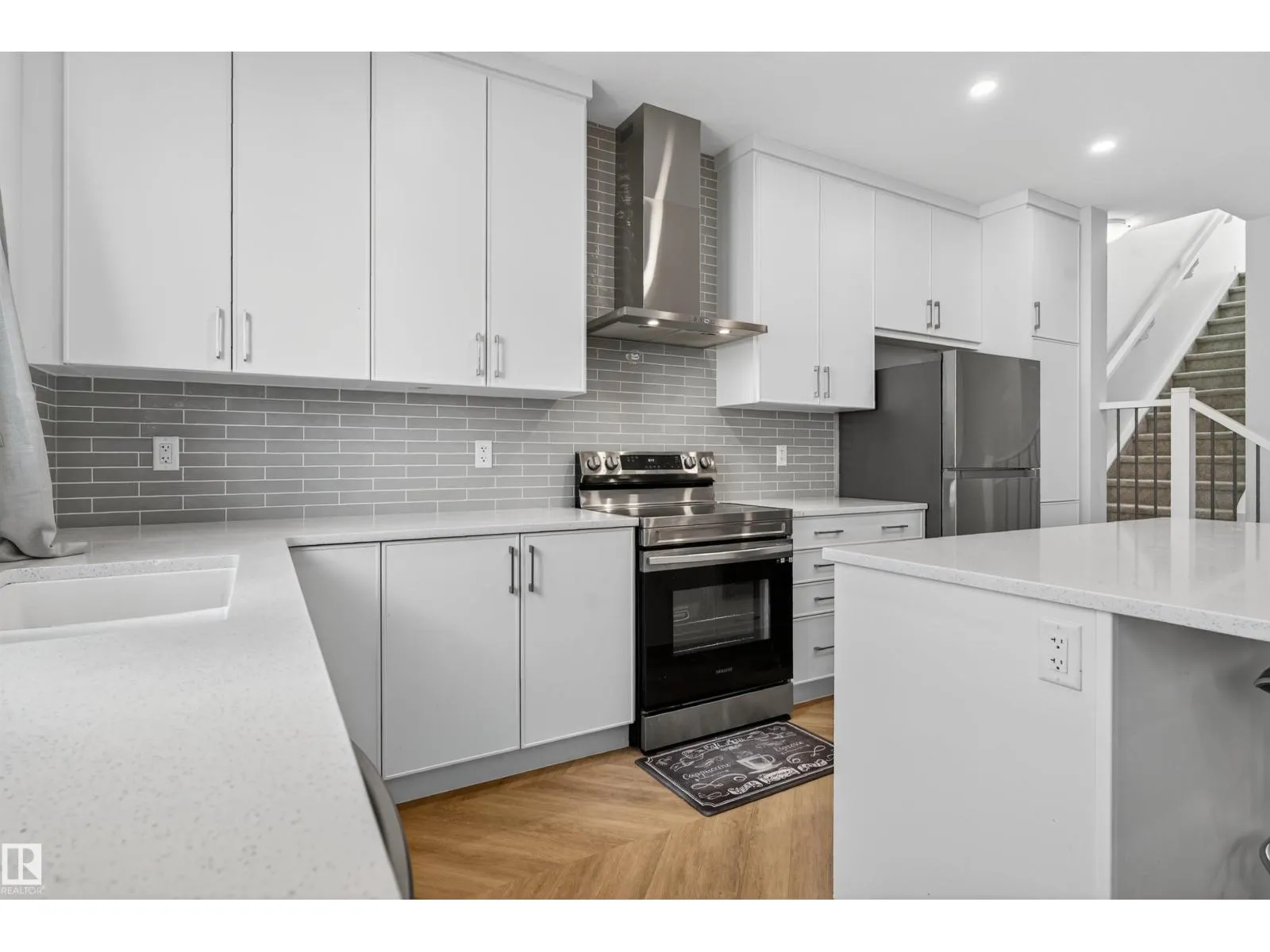 20806 19A AV NW