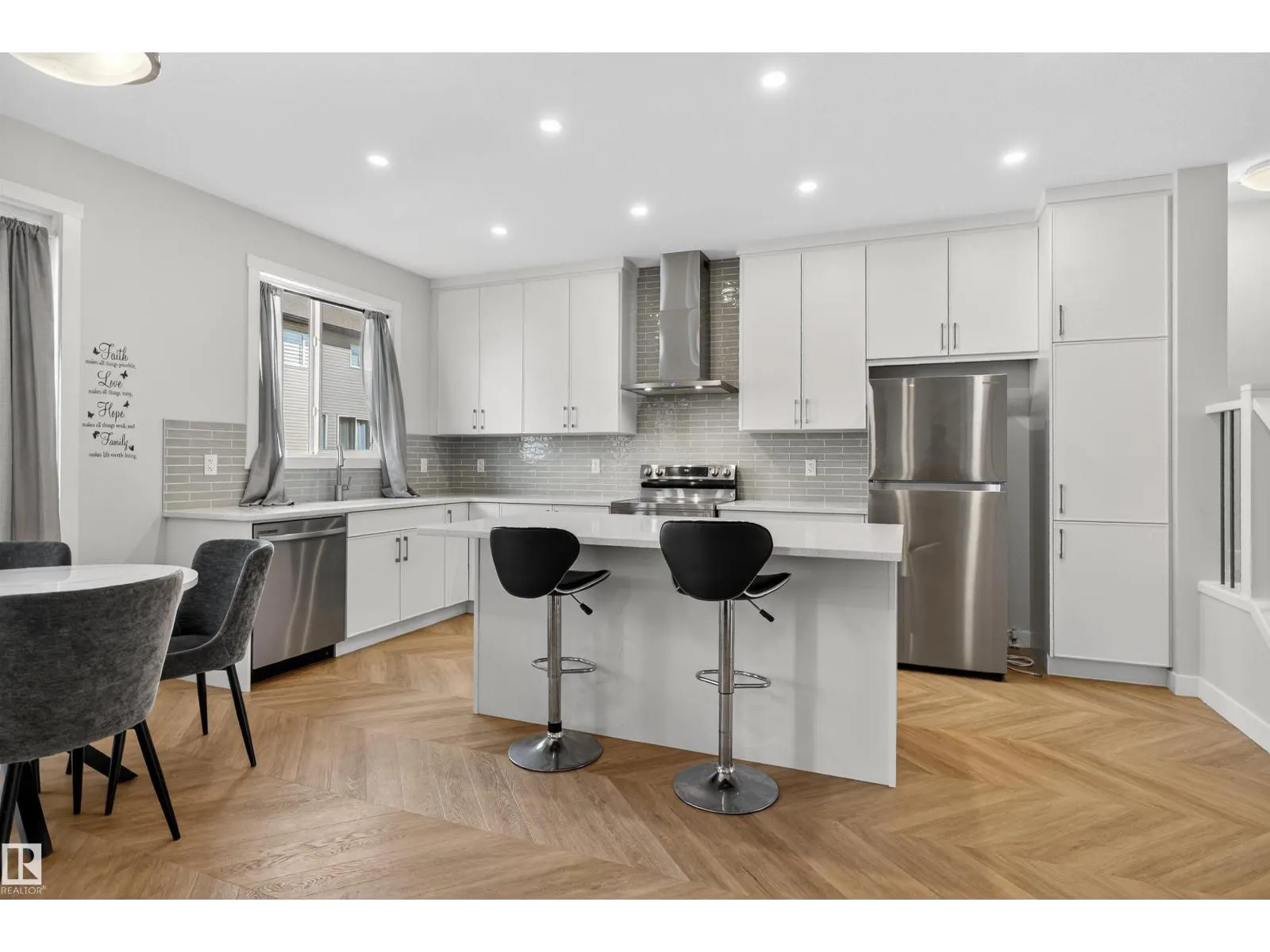 20806 19A AV NW