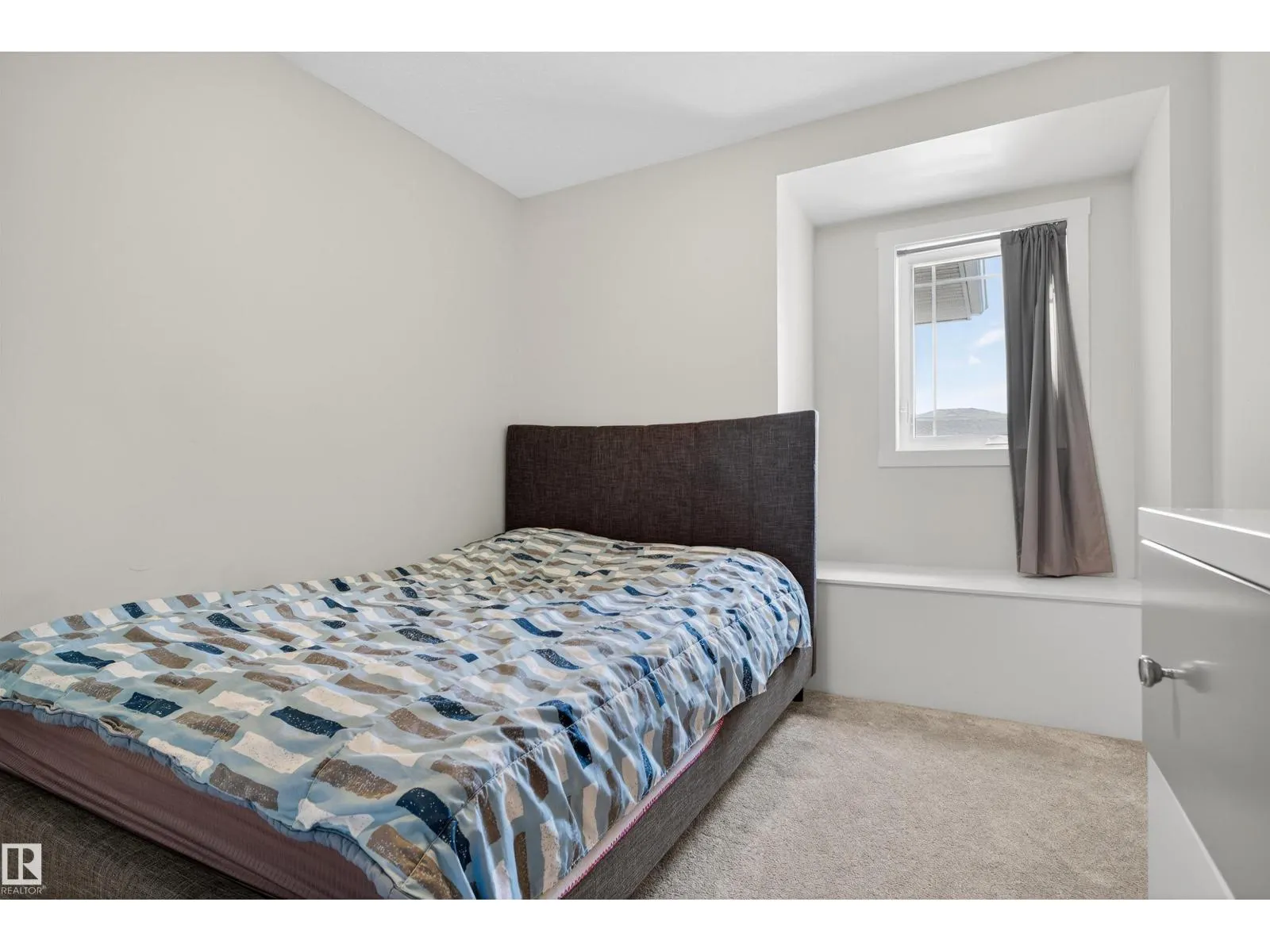 20806 19A AV NW