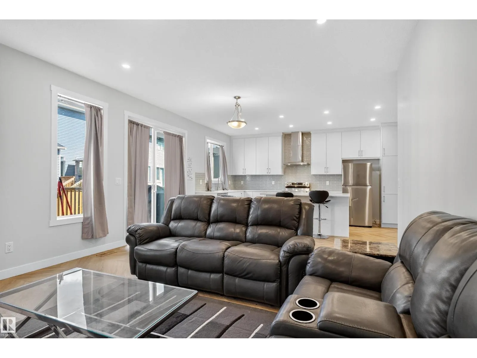 20806 19A AV NW