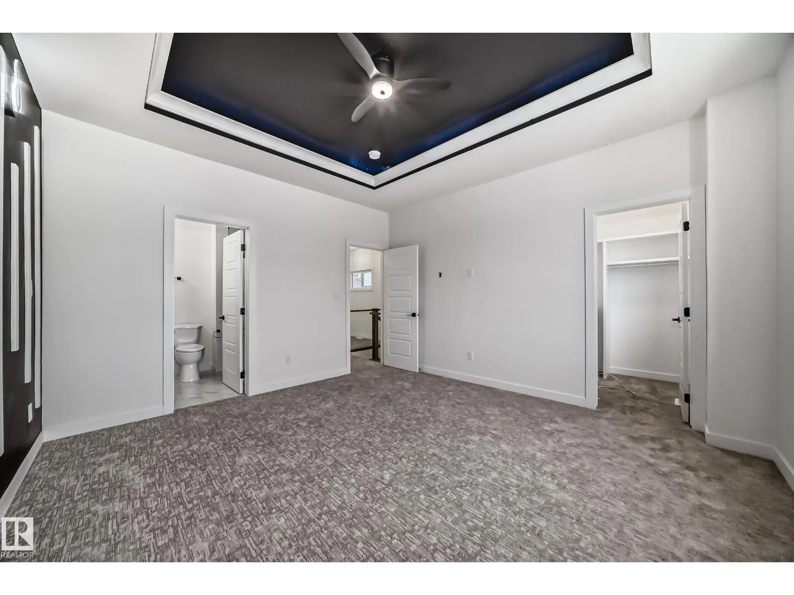 2 12122 43 ST NW