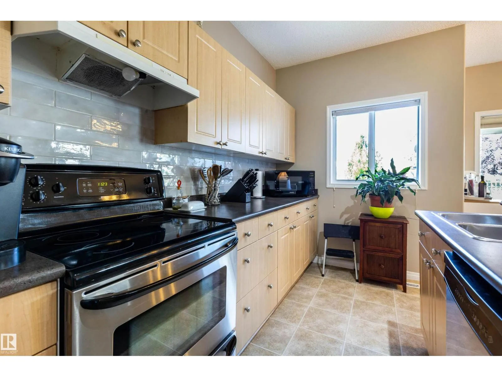 18 GRAYRIDGE BA