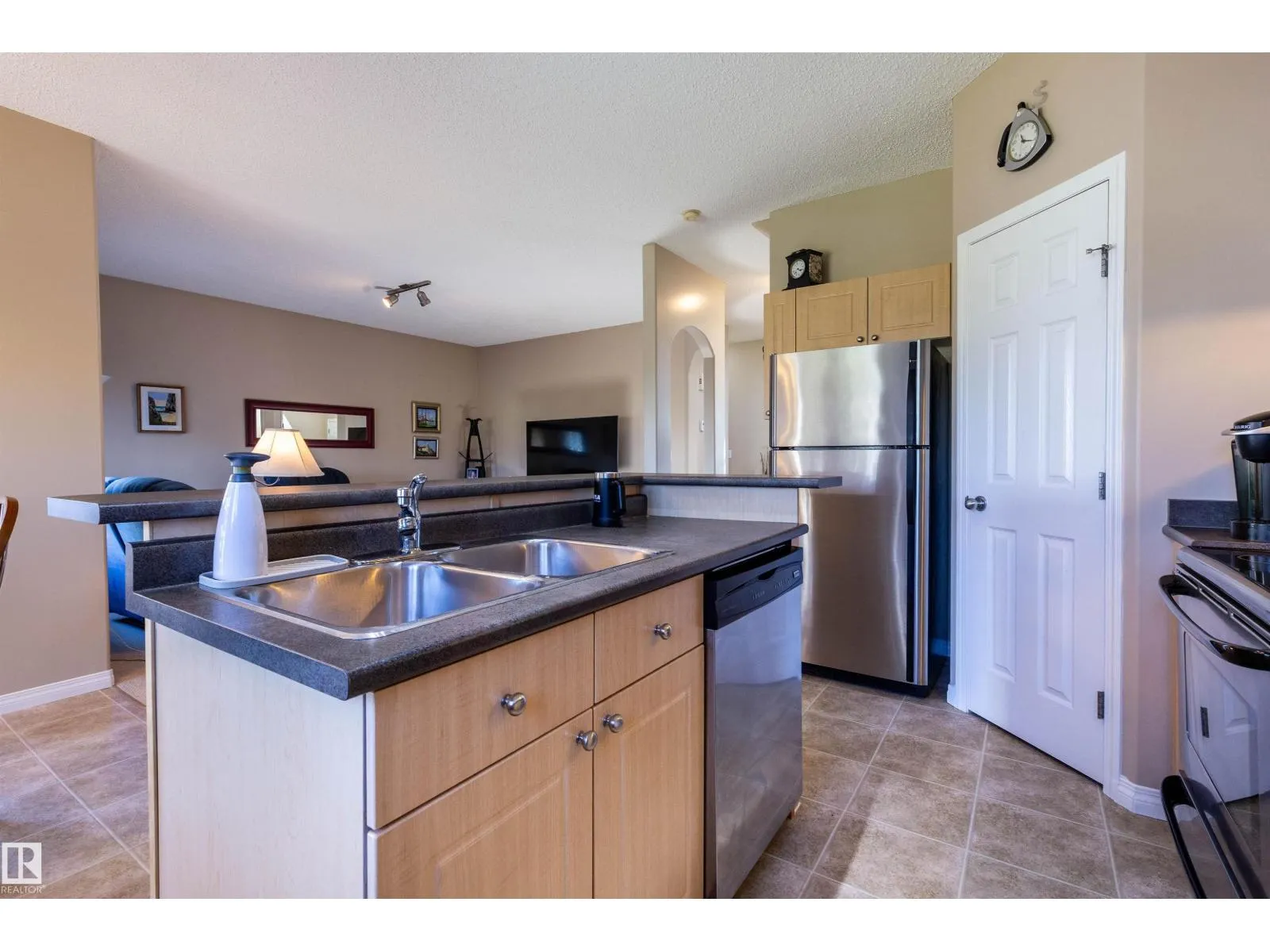 18 GRAYRIDGE BA