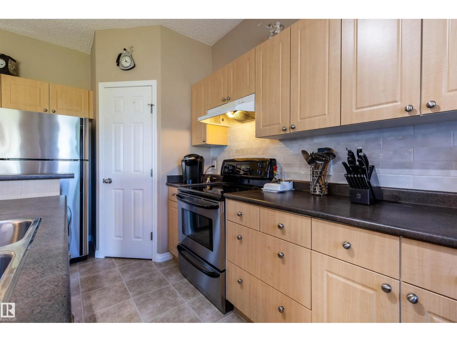 18 GRAYRIDGE BA