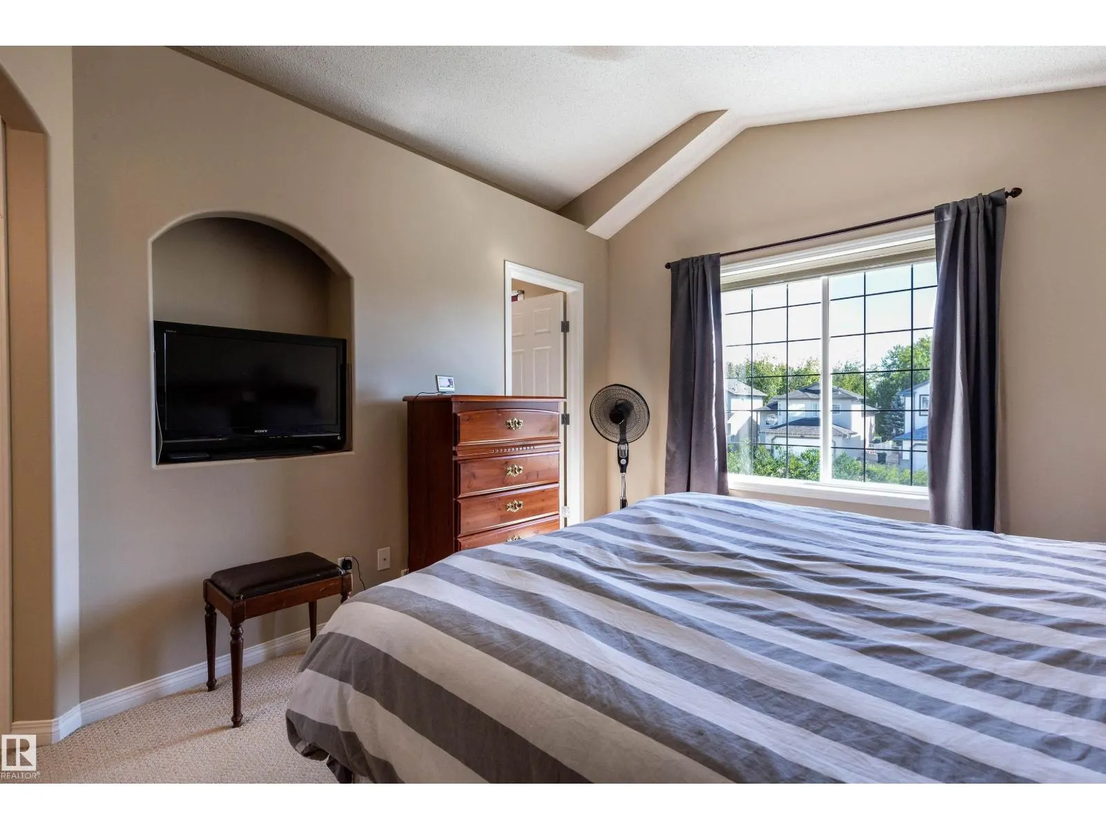 18 GRAYRIDGE BA