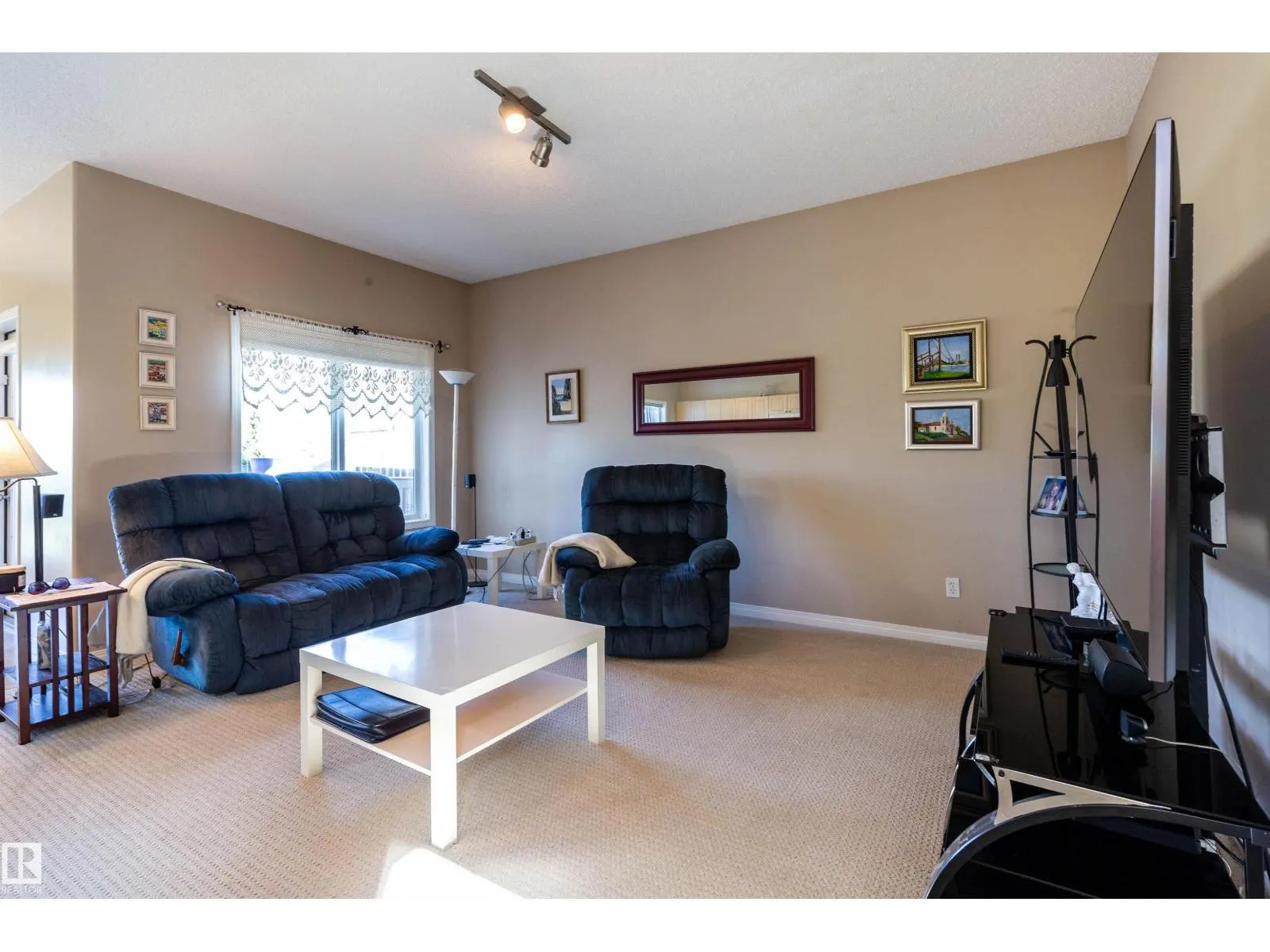18 GRAYRIDGE BA