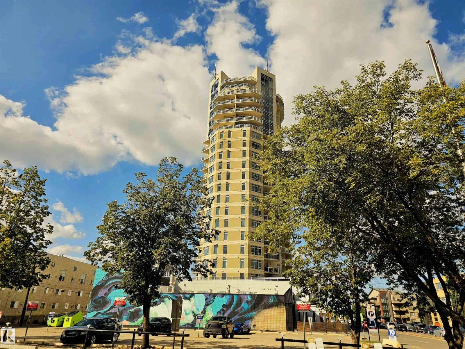 #701 10388 105 ST NW