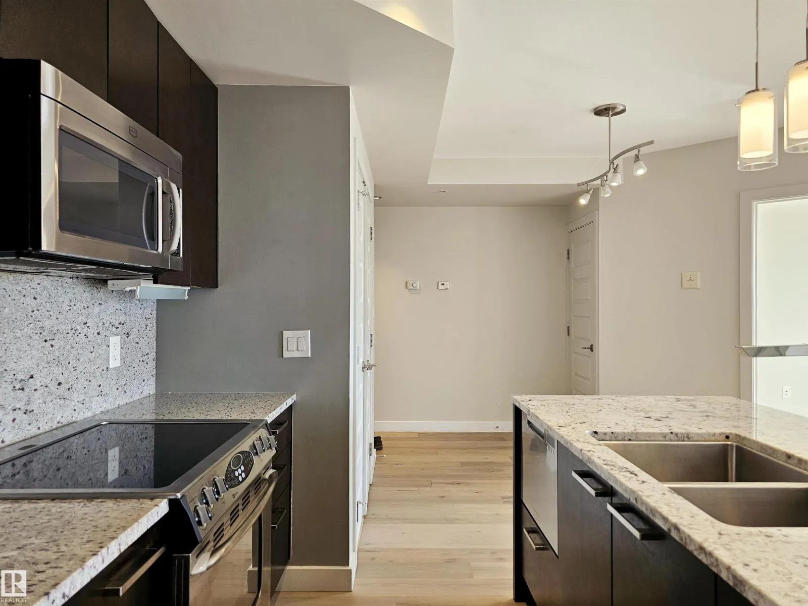 #701 10388 105 ST NW