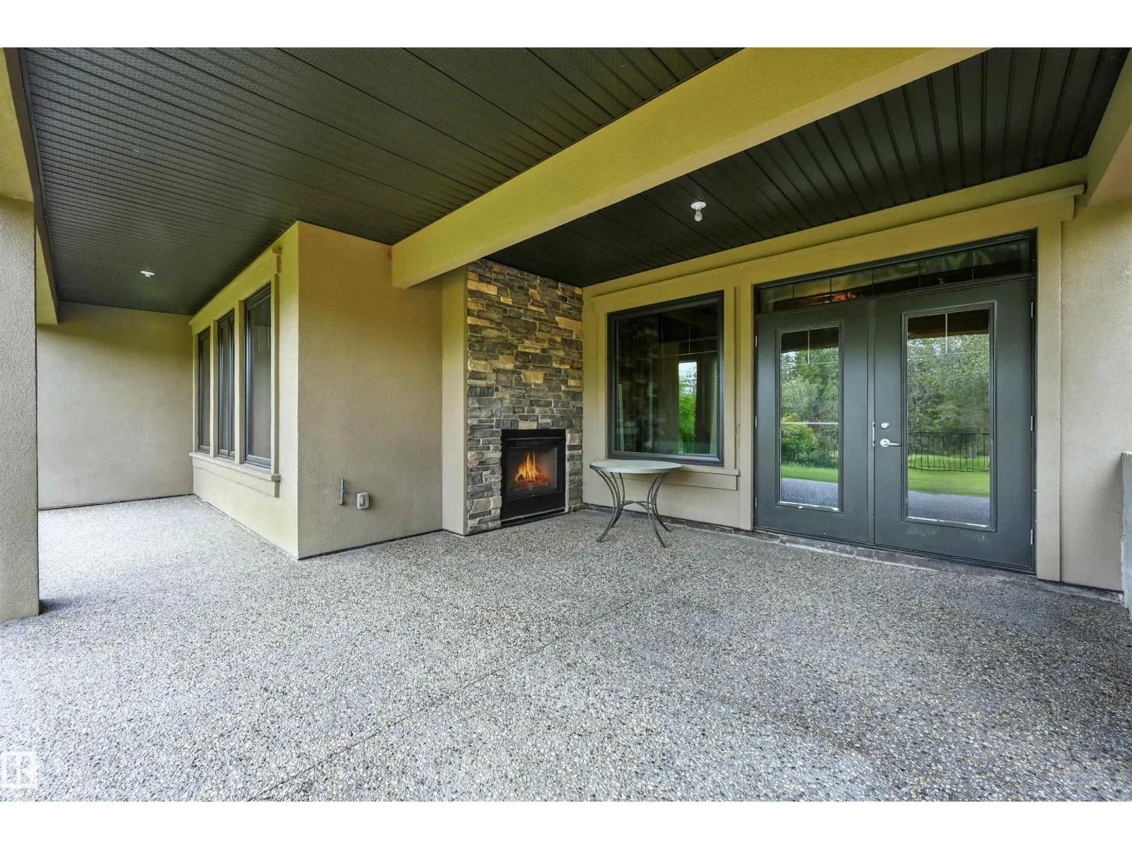 631 HOWATT DR SW